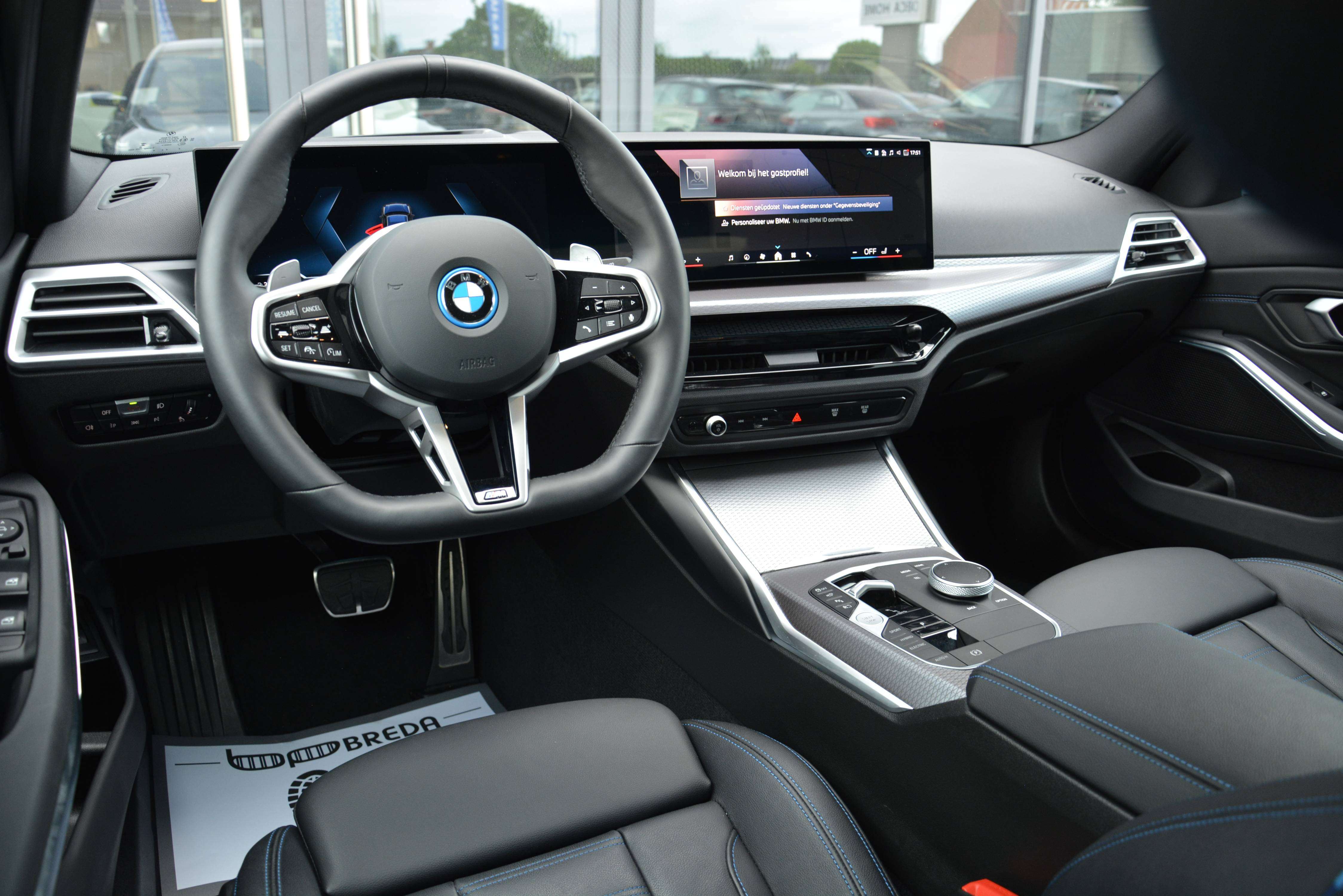 BMW 330 e M-performance/ACC/HUD/360cam/Keyless