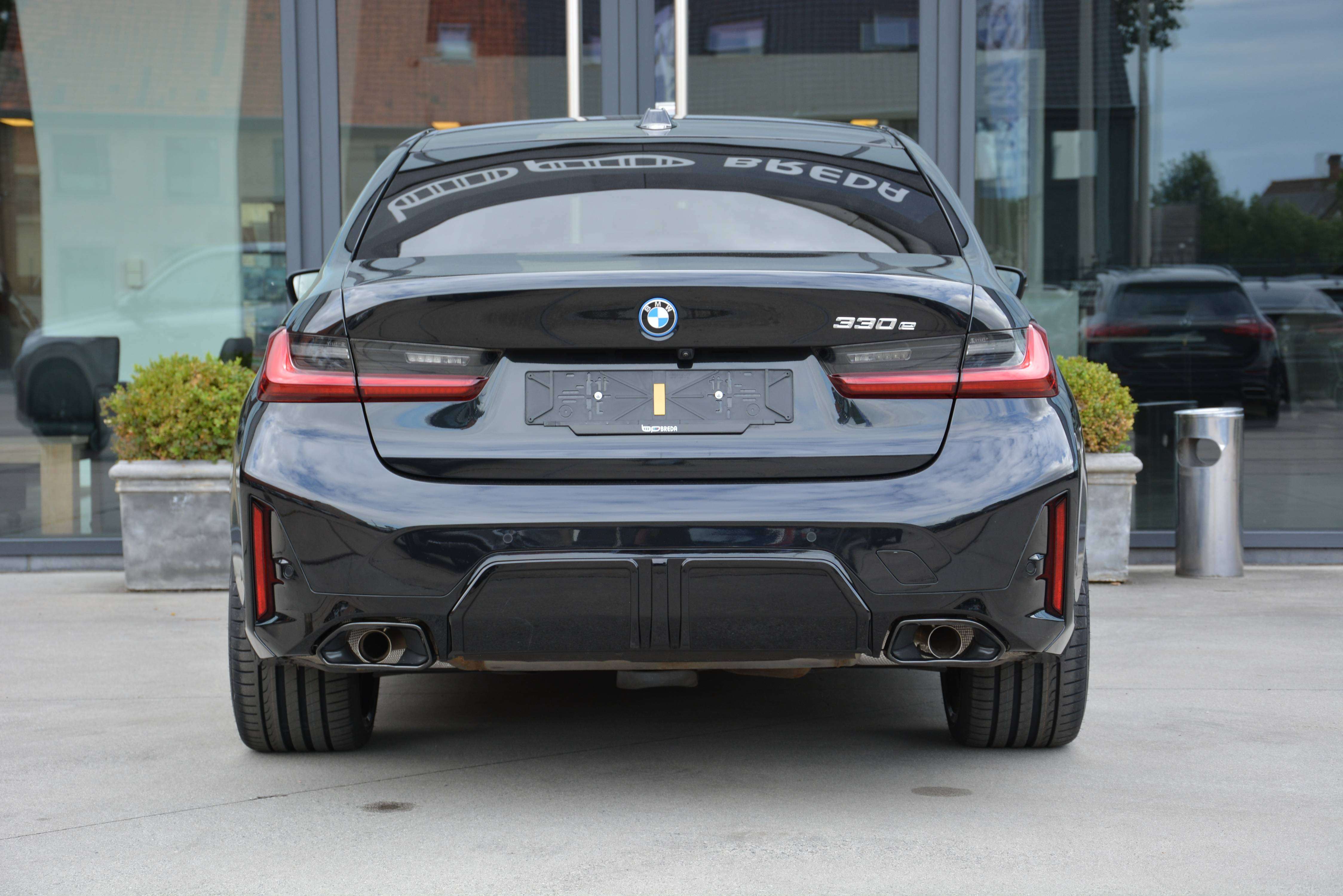 BMW 330 e M-performance/ACC/HUD/360cam/Keyless
