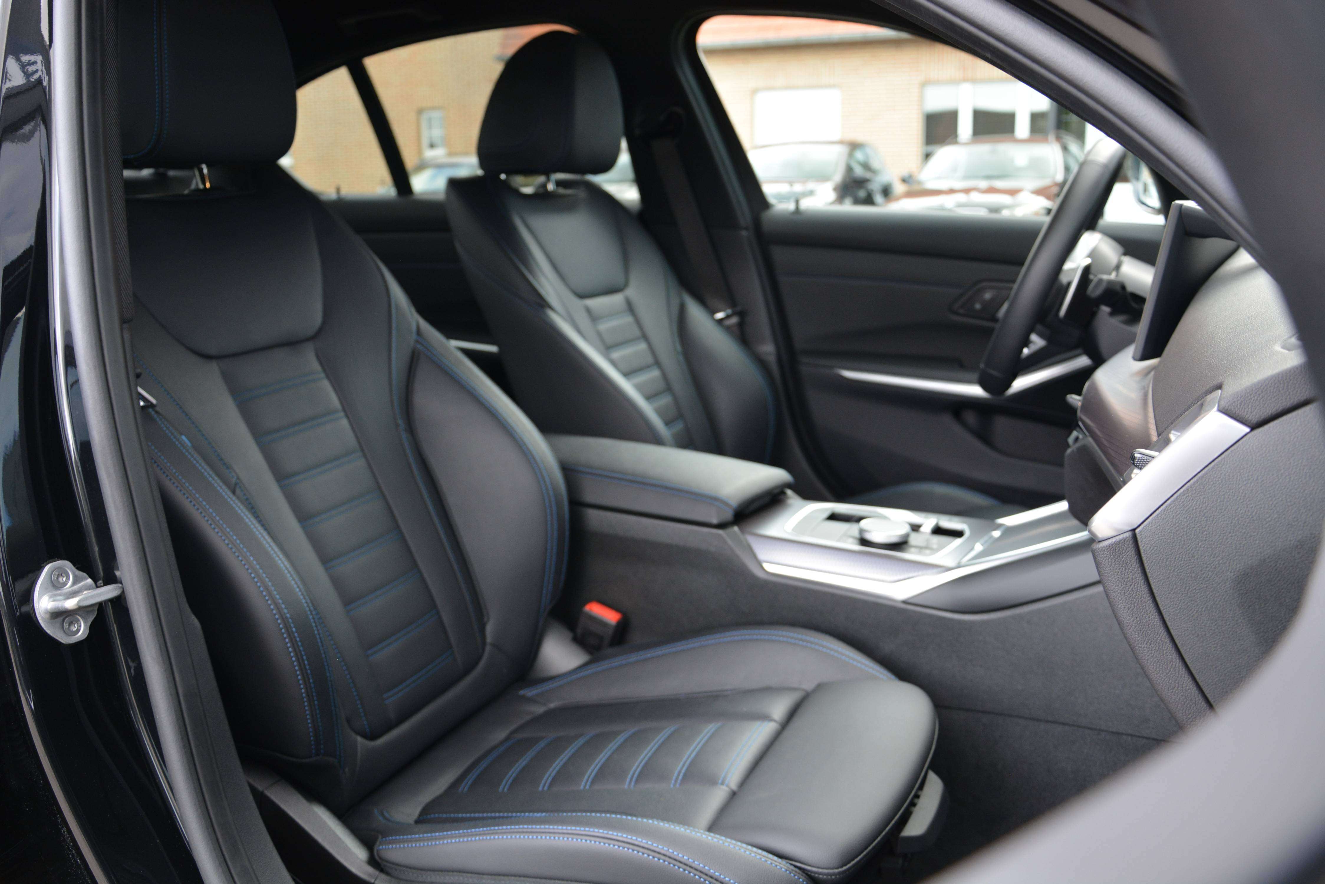 BMW 330 e M-performance/ACC/HUD/360cam/Keyless
