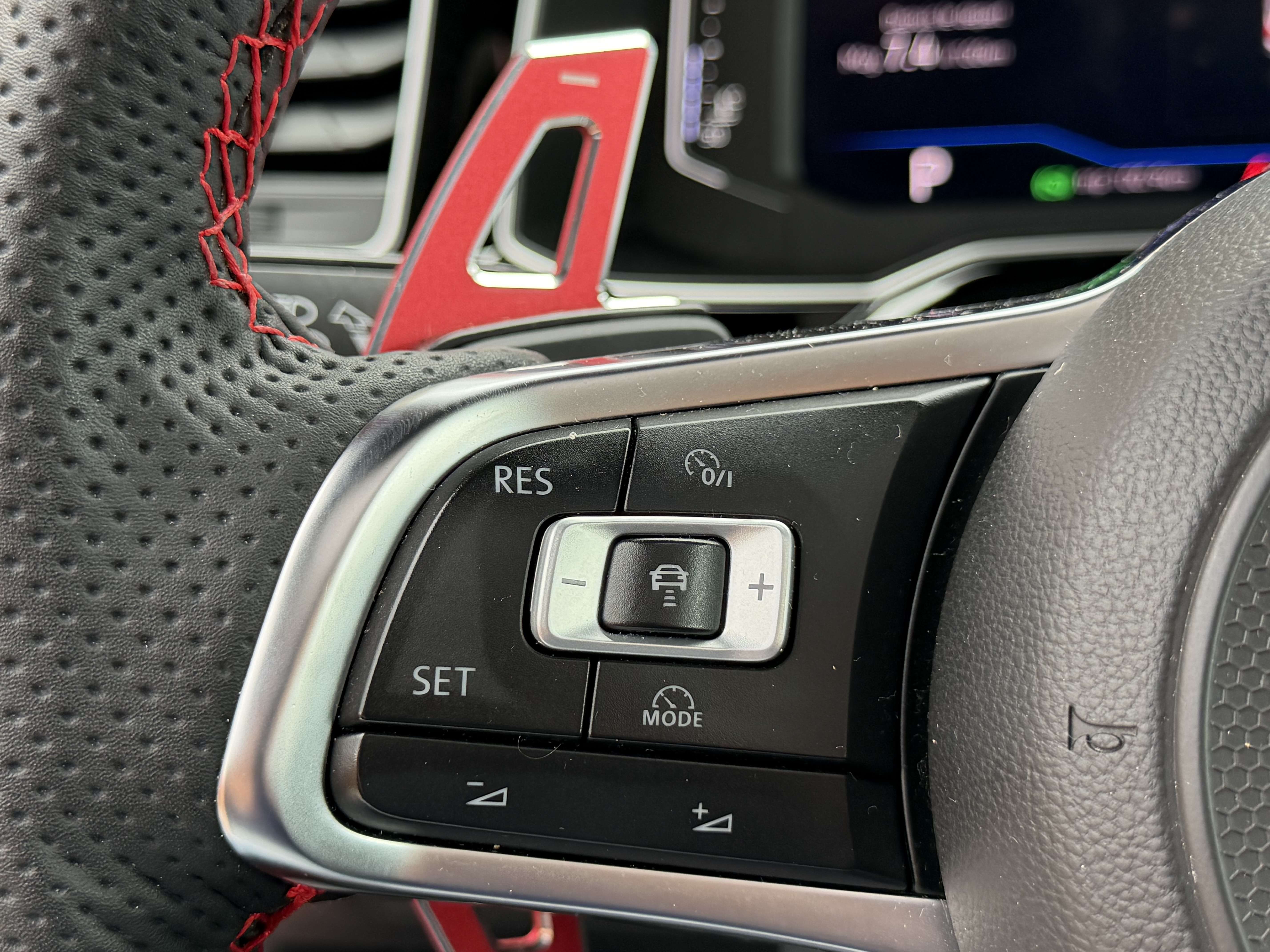 Volkswagen Polo GTI 2.0 TSi OPF DSG *PANO // BEATS // CARPLAY // CAM /