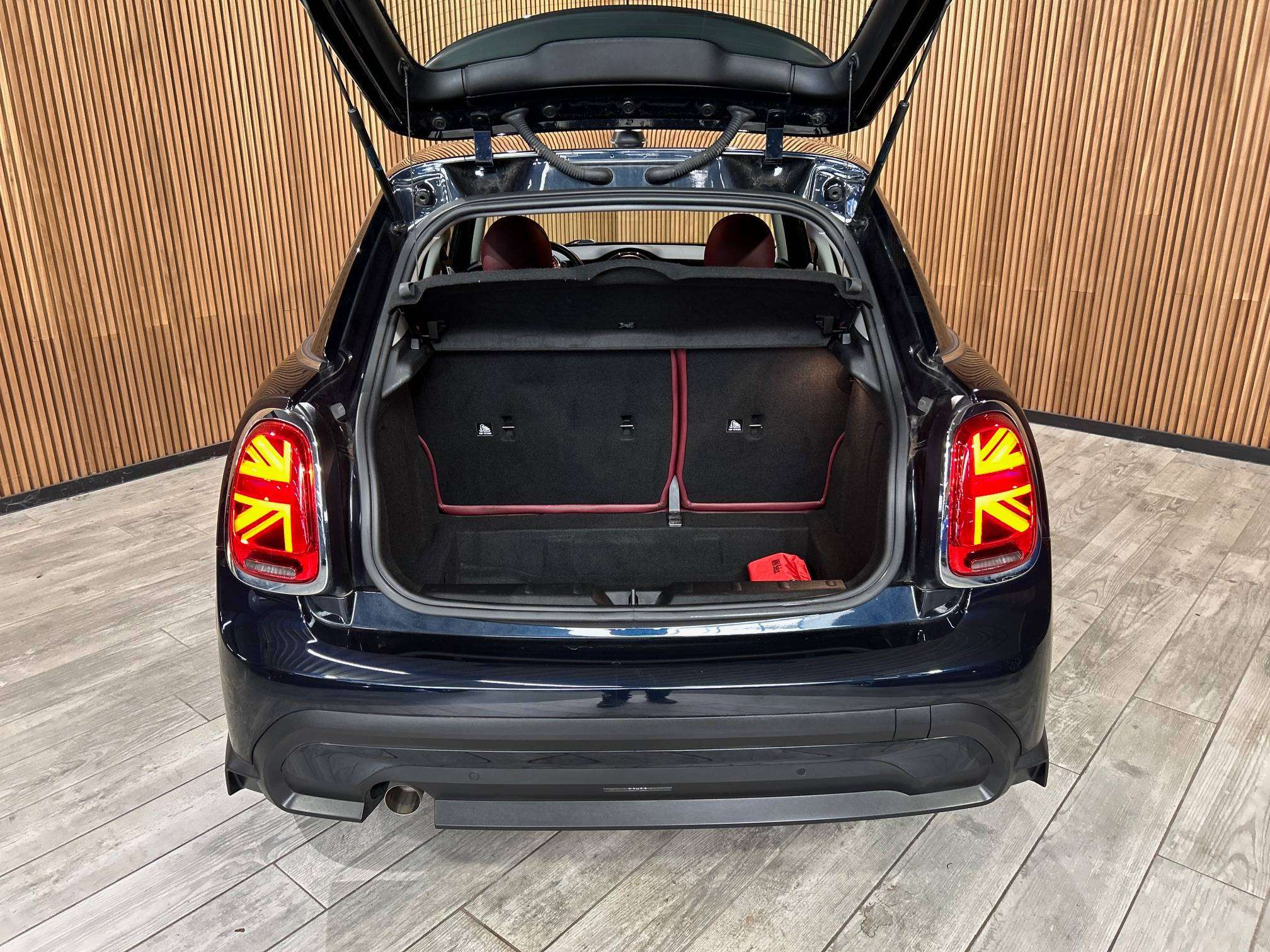 MINI One 1.5iA 5d. Alu17"/Led/Leder/Dab/Gps/Pdc/Bt/Cruise *1j garantie*