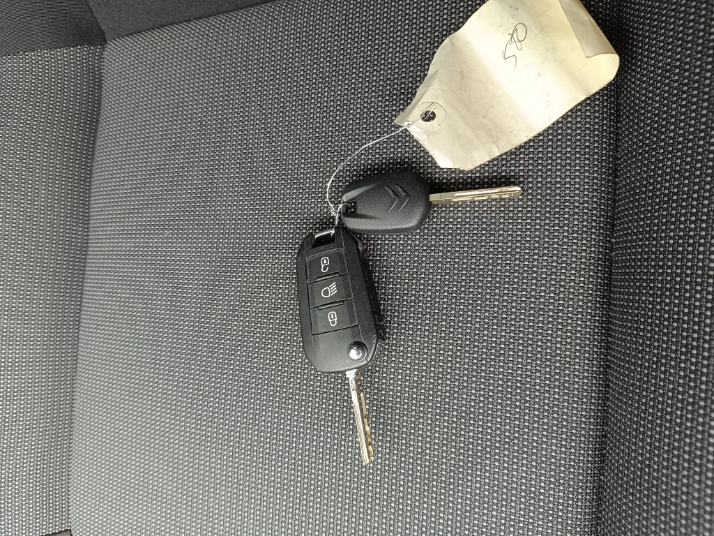 Citroen C3 III (2) 1.5 BLUEHDI 100 S&amp;S SHINE BV6