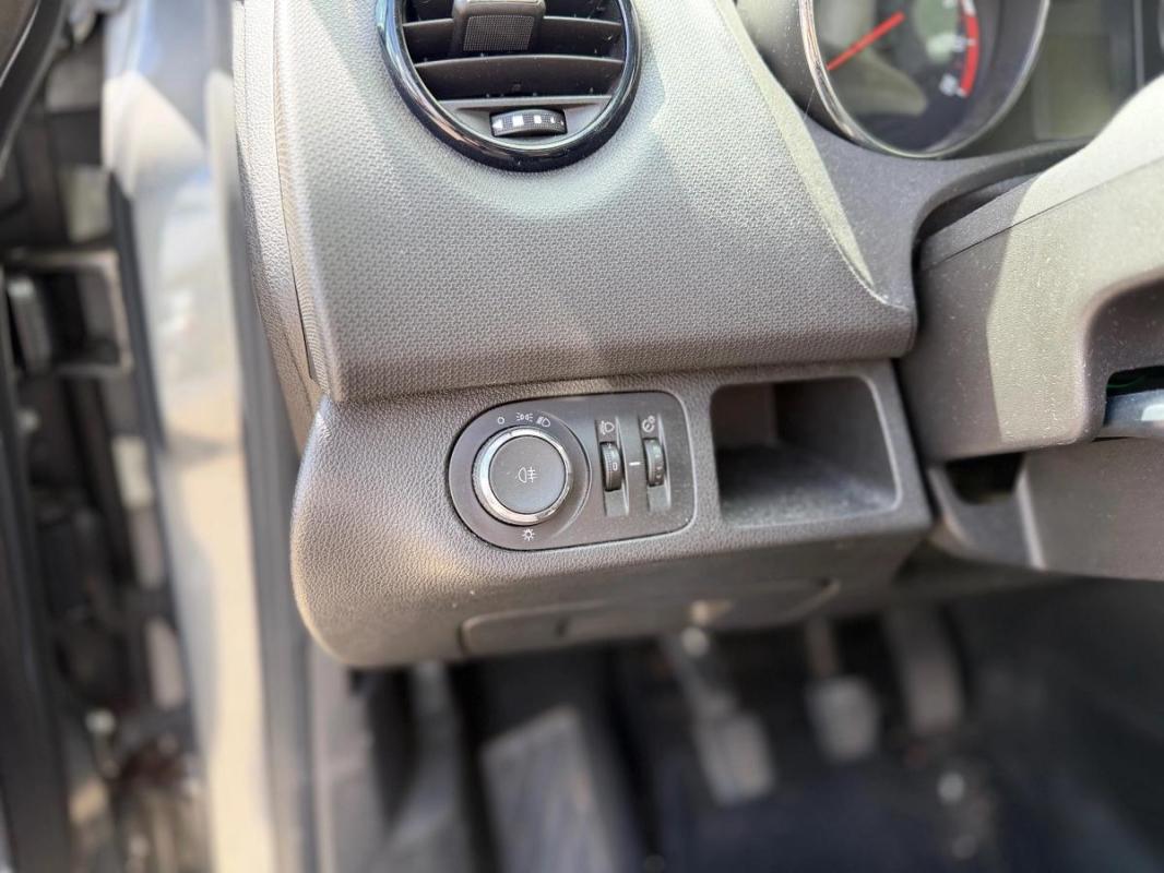 Opel Meriva 1.4 TWINPORT T 120 CONNECT PACK - CLIMATISATION IDEAL JEUNE FAMILLE