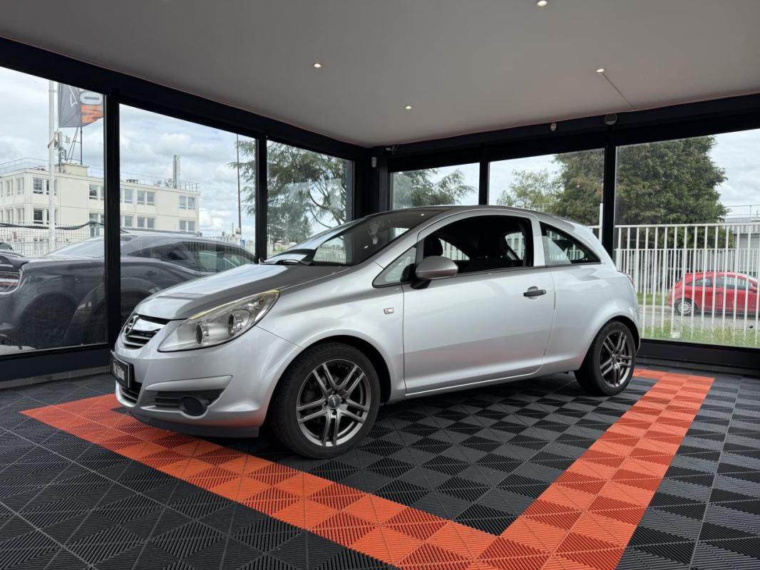 Opel Corsa 1.2i Twinport D BERLINE Enjoy PHASE 1