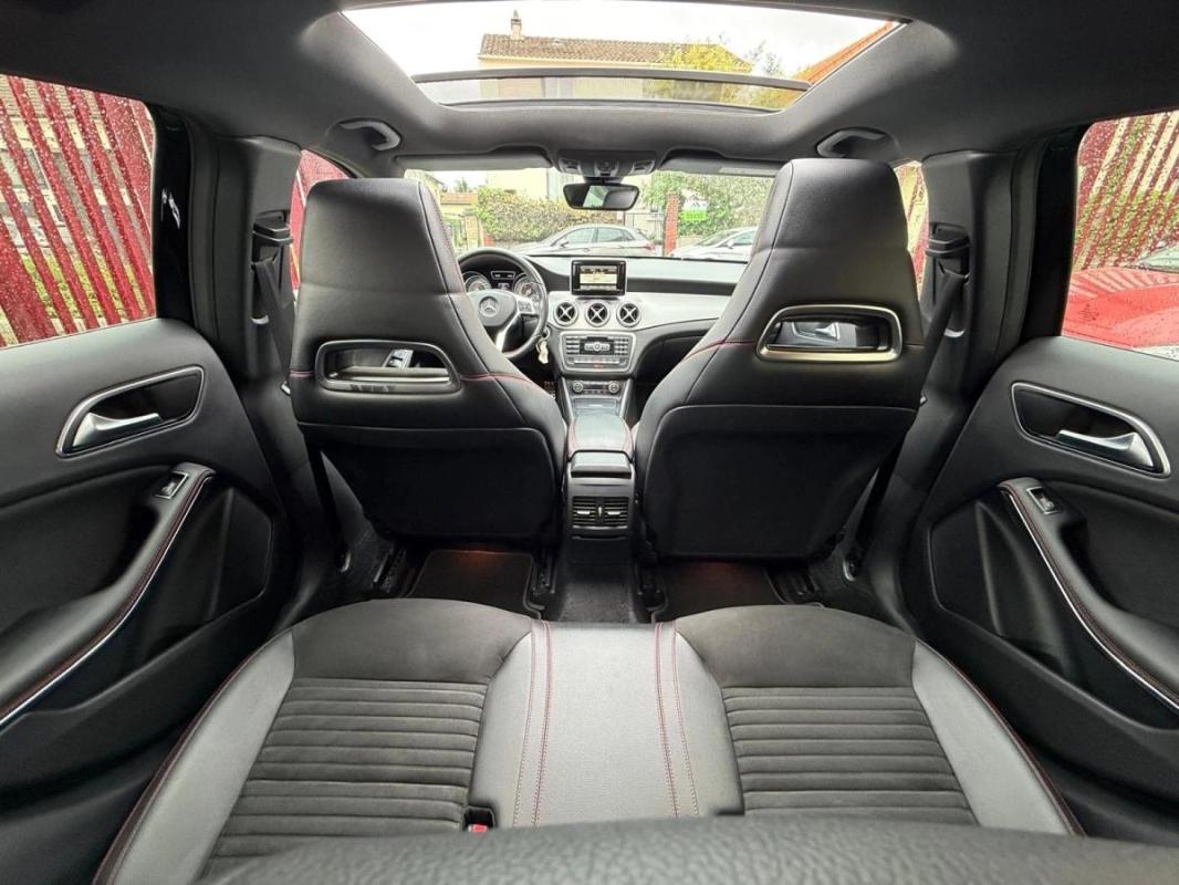 Mercedes-Benz Gla 2.2 220 CDI 170 FASCINATION 4MATIC 7G-DCT BVA