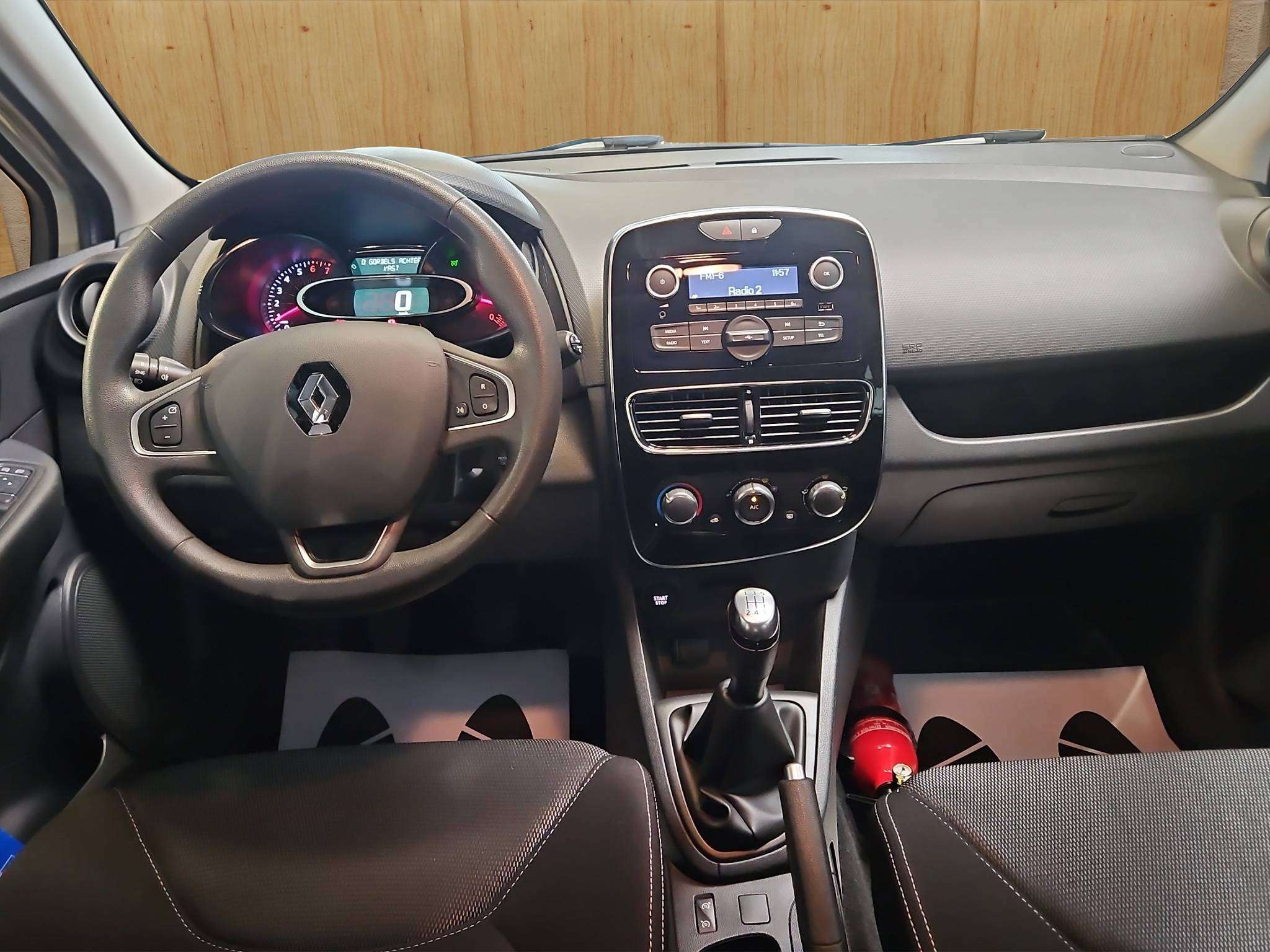 Renault Clio 15600 km Nieuw staat !!!