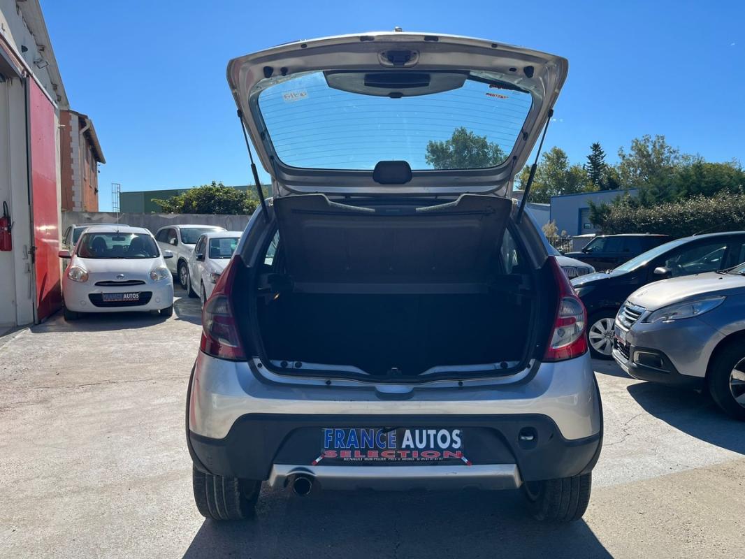 Dacia Sandero 1.5 DCI 70 CHEVAUX - TRÈS PROPRE ROBUSTE ENTIÈREMENT RÉVISÉE ET GARANTIE