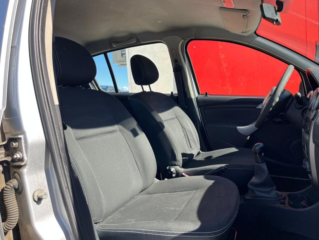 Dacia Sandero 1.5 DCI 70 CHEVAUX - TRÈS PROPRE ROBUSTE ENTIÈREMENT RÉVISÉE ET GARANTIE