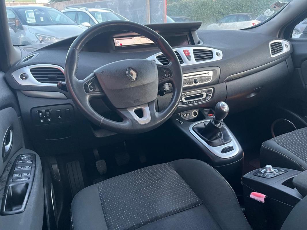 Renault Scenic 1.9L DCI 131 CH - AVEC GPS RADARS ENTIÈREMENT RÉVISÉE & GARANTIE en Europe