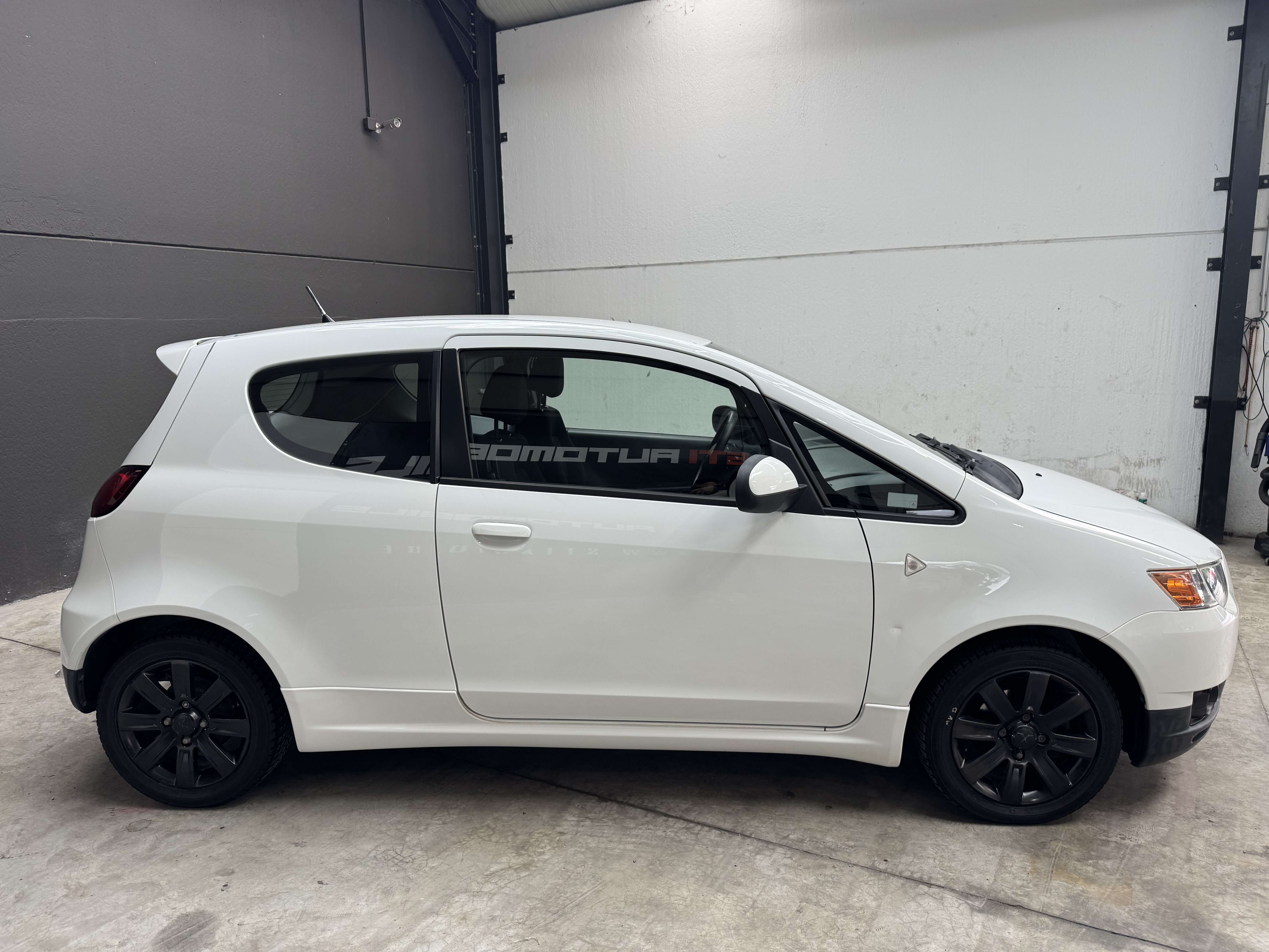 Mitsubishi Colt **GARANTIE 12 MOIS **