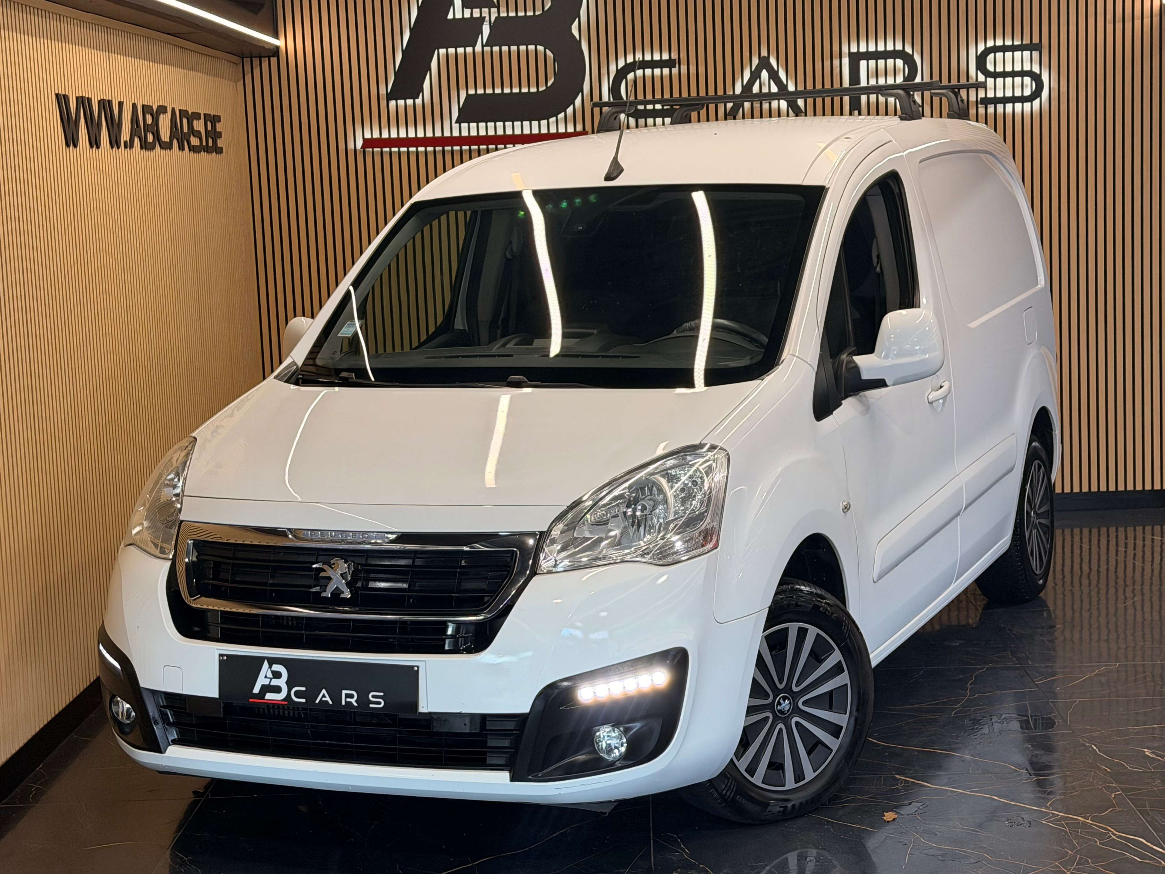 Peugeot Partner 1.6 BlueHDi * GPS * GARANTIE 12 MOIS * UTILITAIRE *
