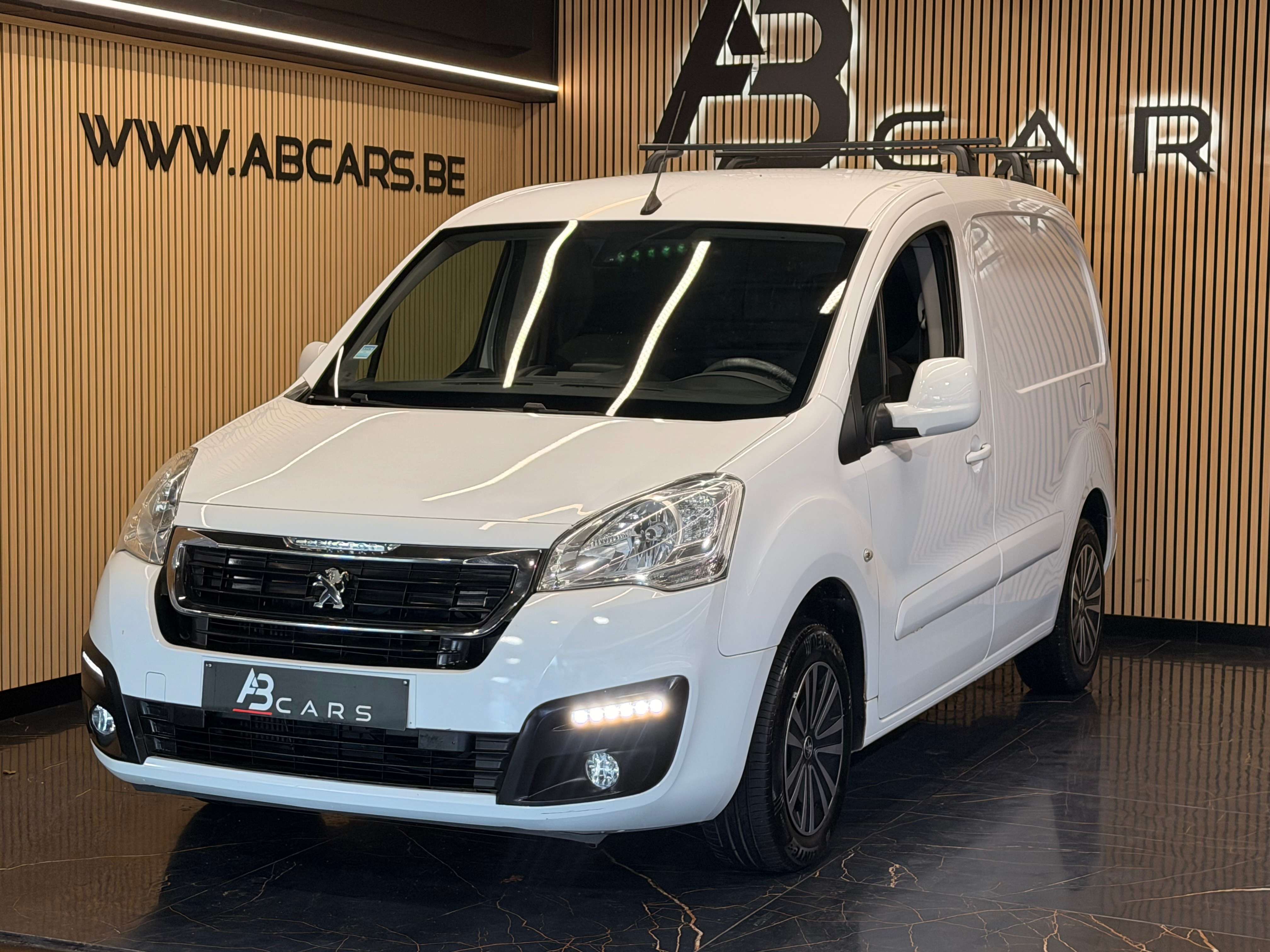 Peugeot Partner 1.6 BlueHDi * GPS * GARANTIE 12 MOIS * UTILITAIRE *