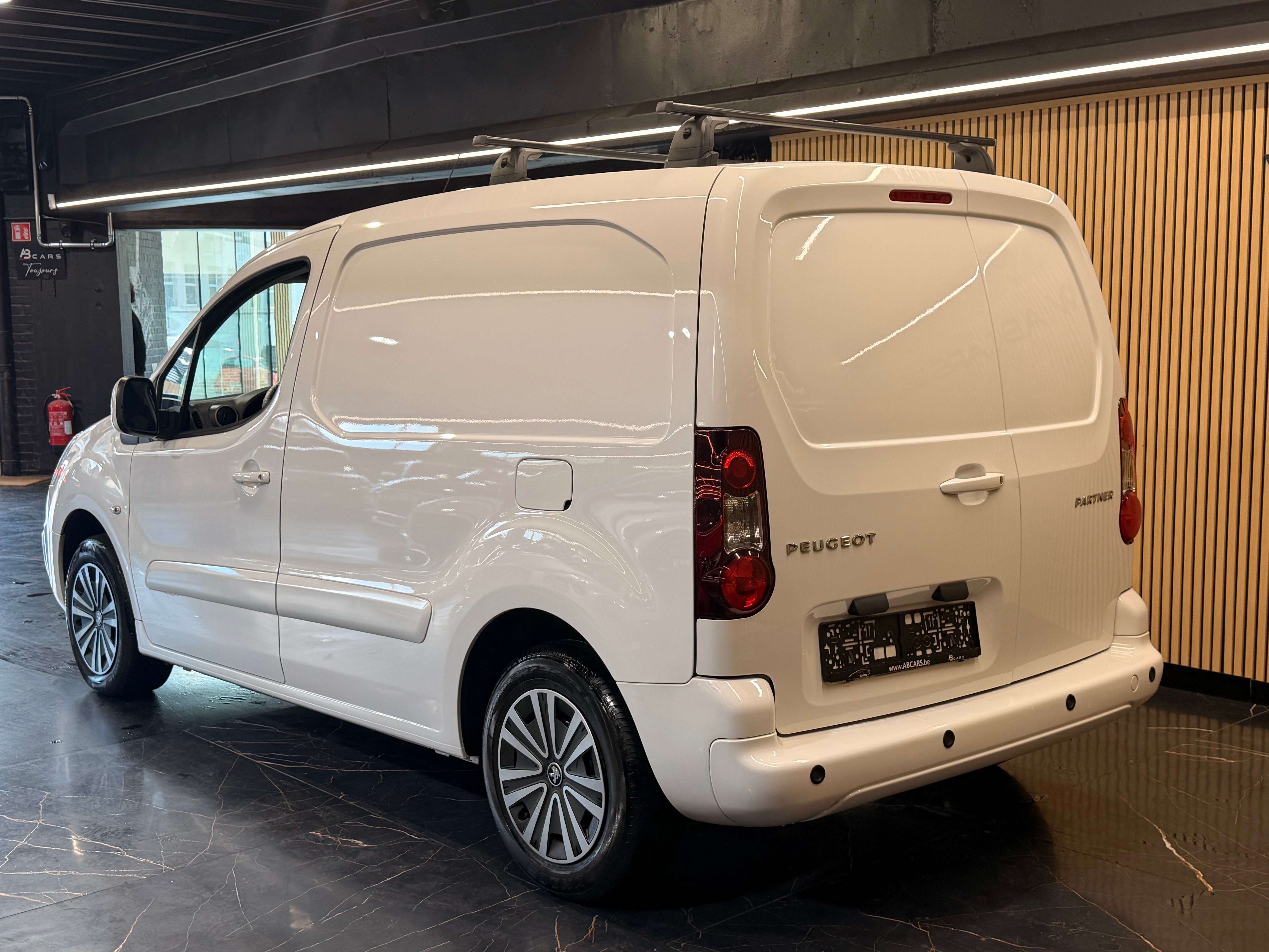 Peugeot Partner 1.6 BlueHDi * GPS * GARANTIE 12 MOIS * UTILITAIRE *