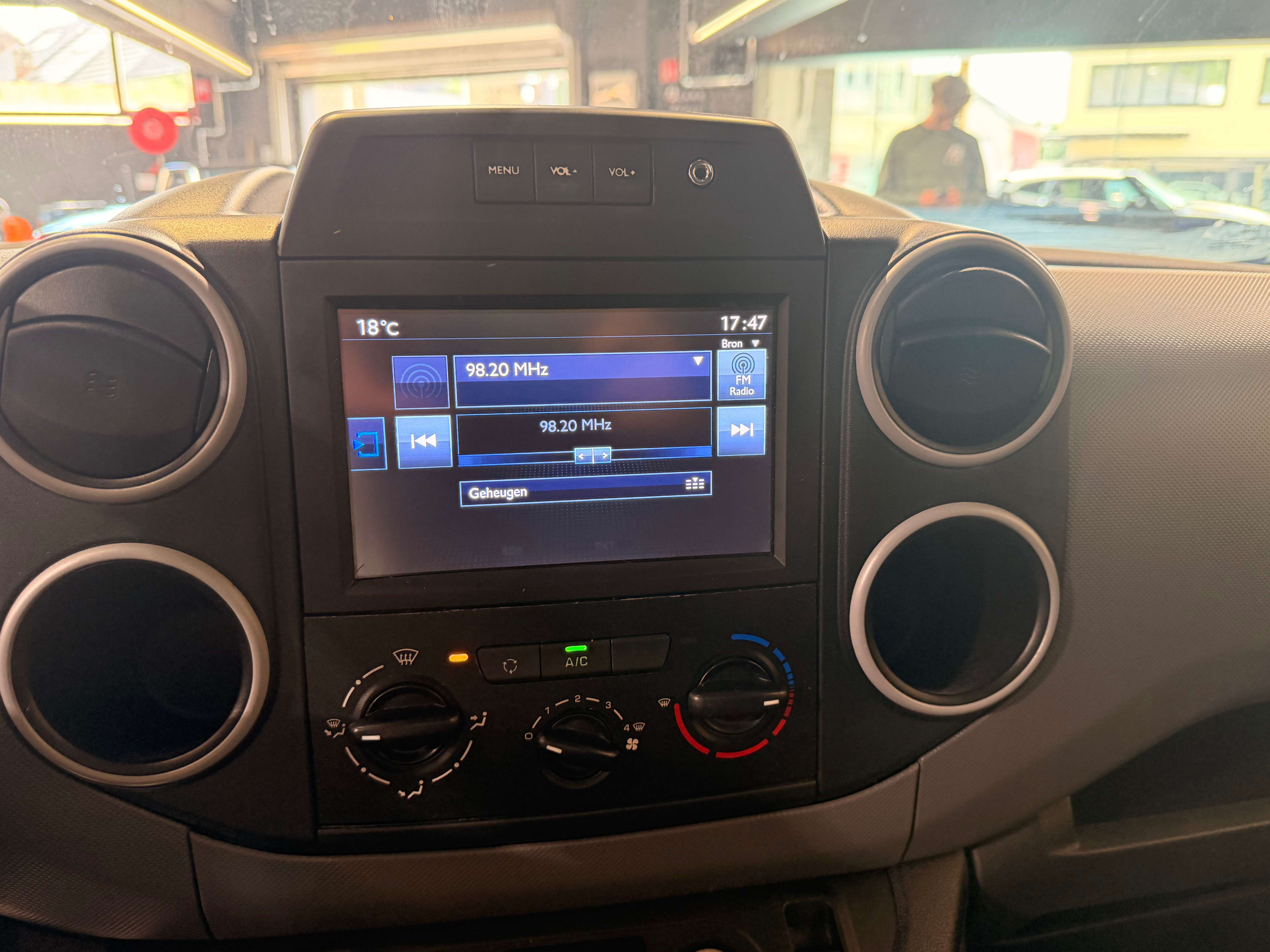 Peugeot Partner 1.6 BlueHDi * GPS * GARANTIE 12 MOIS * UTILITAIRE *