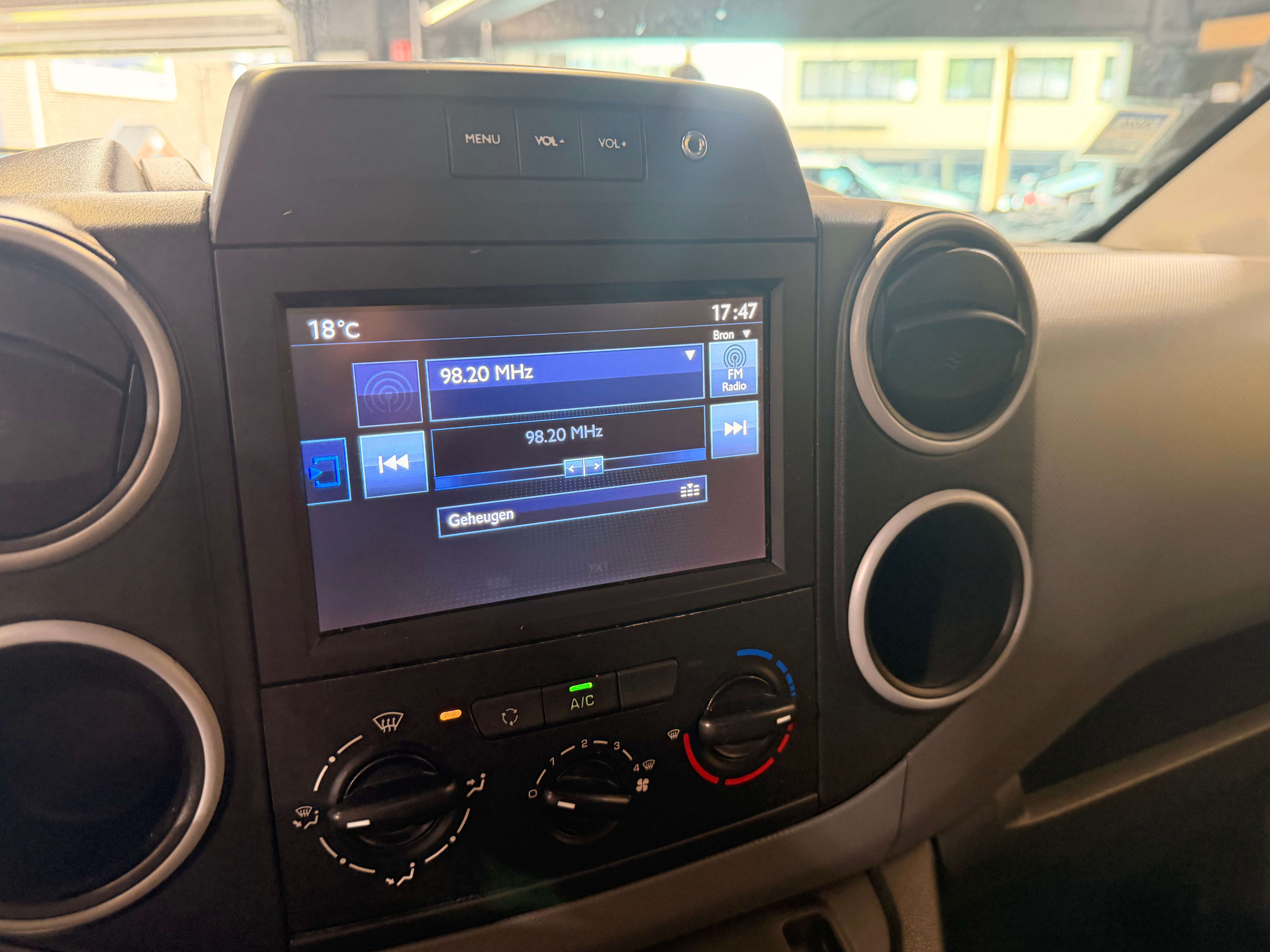 Peugeot Partner 1.6 BlueHDi * GPS * GARANTIE 12 MOIS * UTILITAIRE *