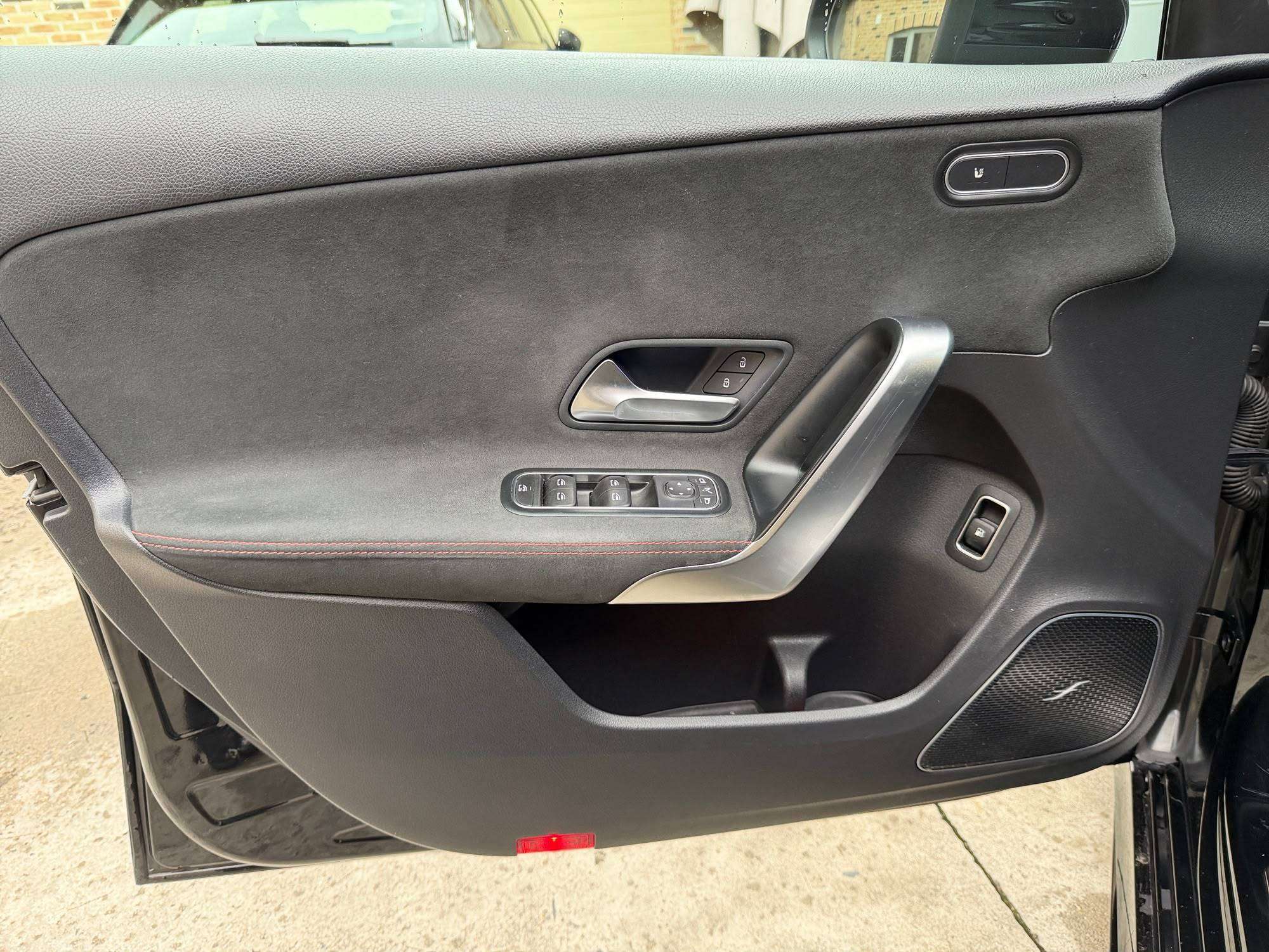 Mercedes-Benz A 250 A 250 e PHEV / Carnet complet Mercedes / Garantie 12 Mois Mercedes