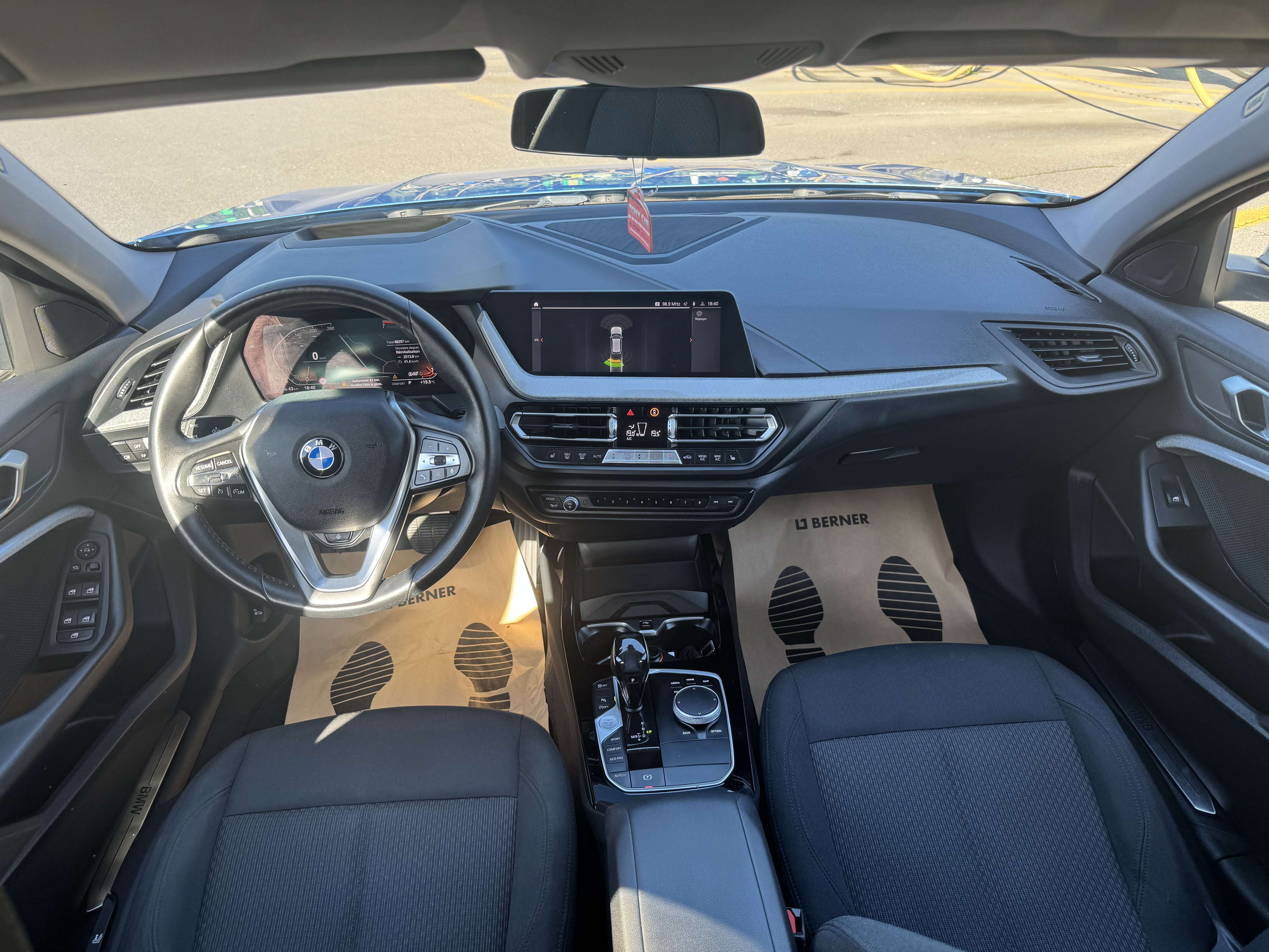 BMW 118 118iA*boîte auto*NAVI*CAMERA*BT*Android*CarPlay