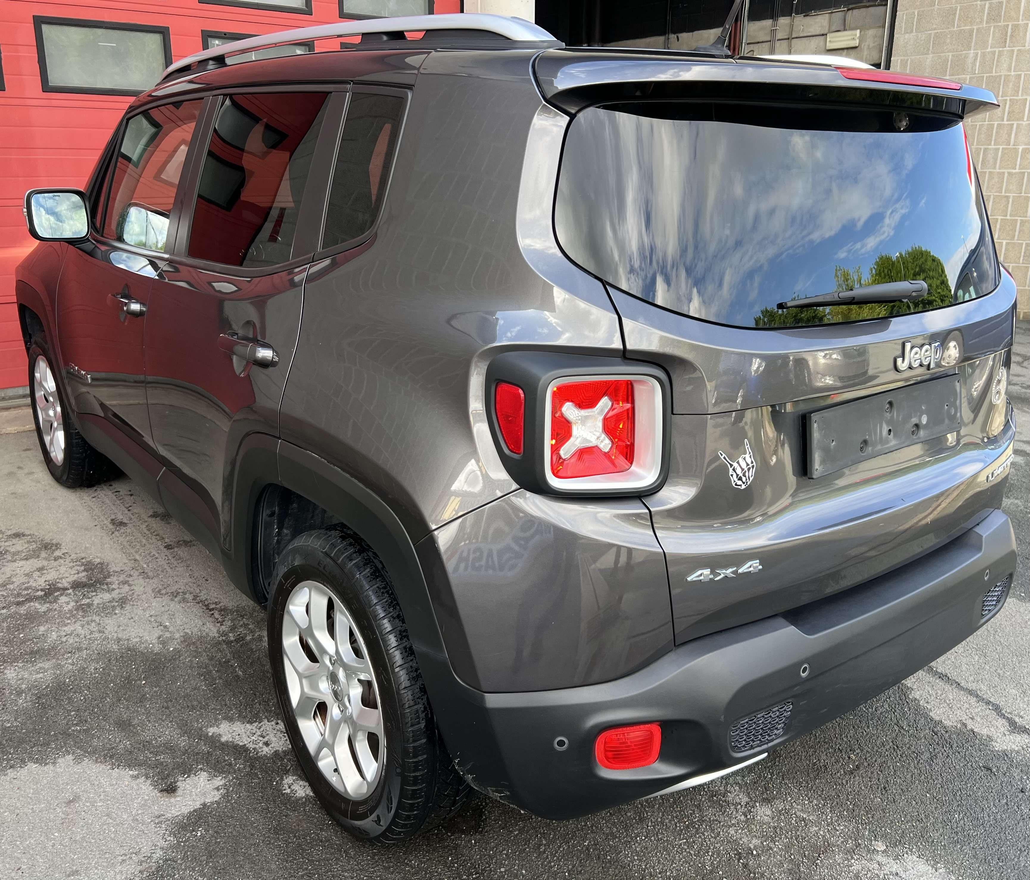 Jeep Renegade 2.0 MJD 4x4 Night Eagle + NAVI + CUIR