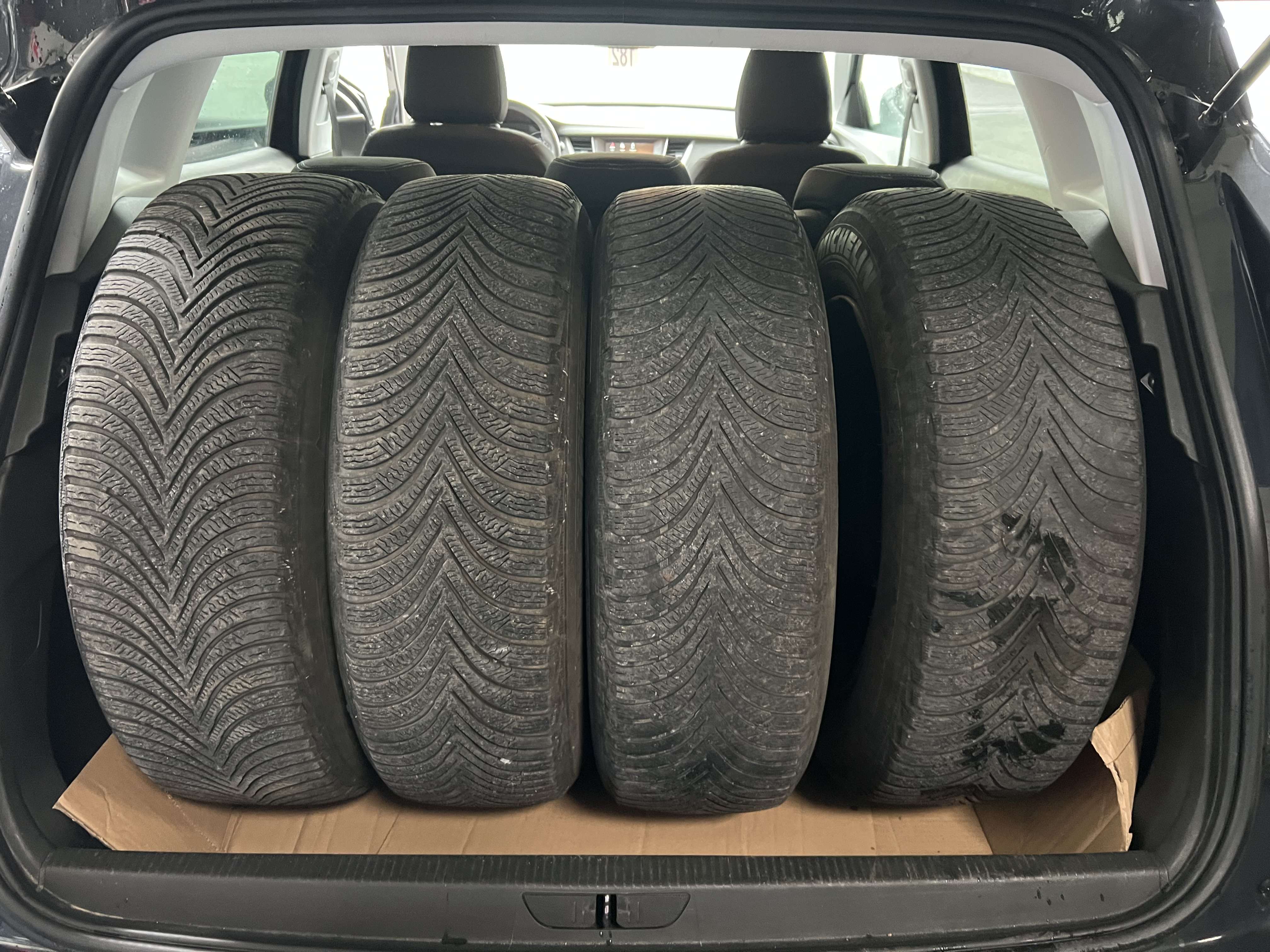 Jeep Renegade 2.0 MJD 4x4 Night Eagle + NAVI + CUIR
