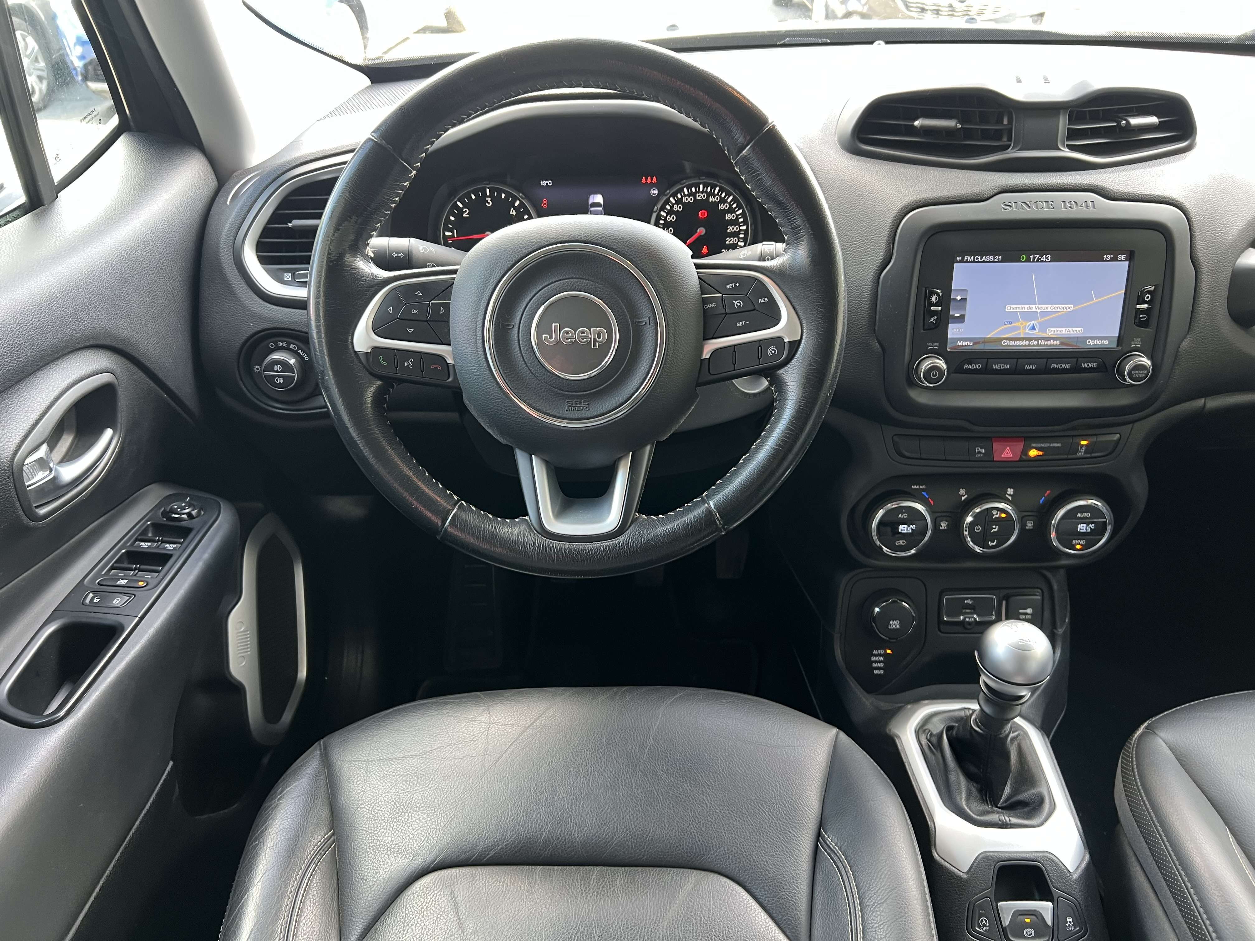 Jeep Renegade 2.0 MJD 4x4 Night Eagle + NAVI + CUIR