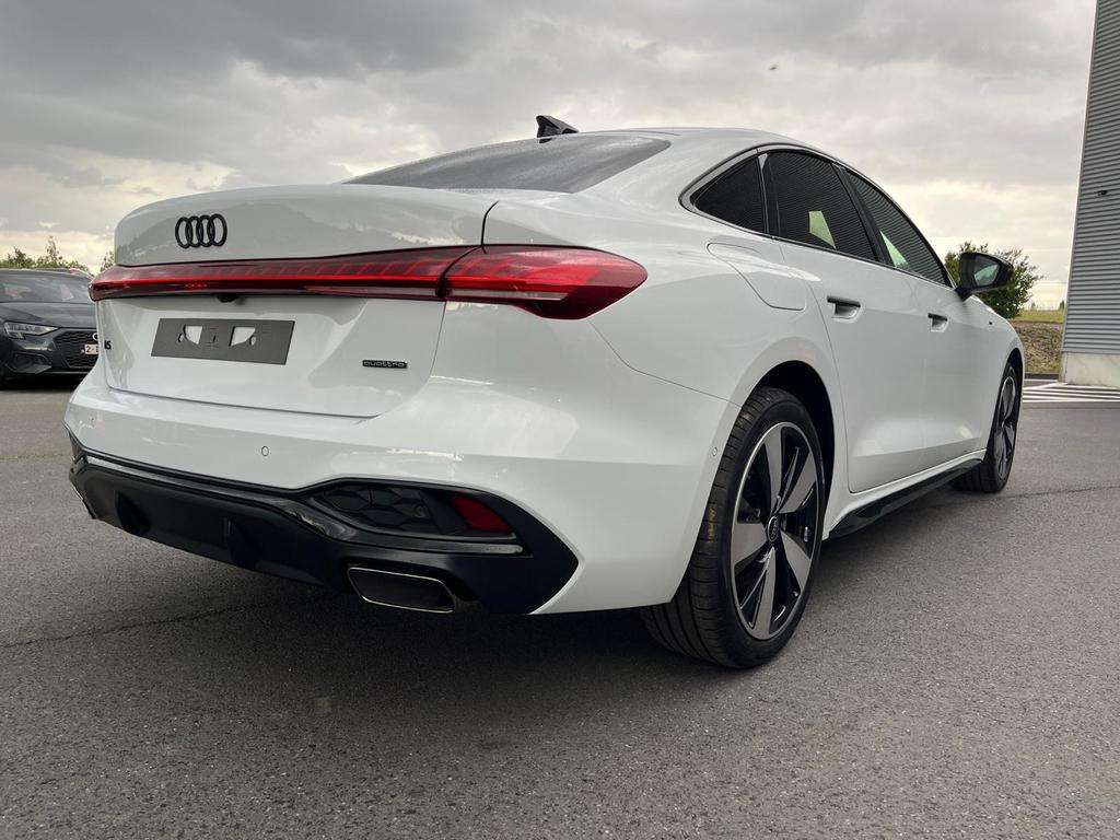 Audi A5 e-hybrid (PHEV) Audi A5 Berline Corporate S e-hybrid quattro 220 kW S tronic