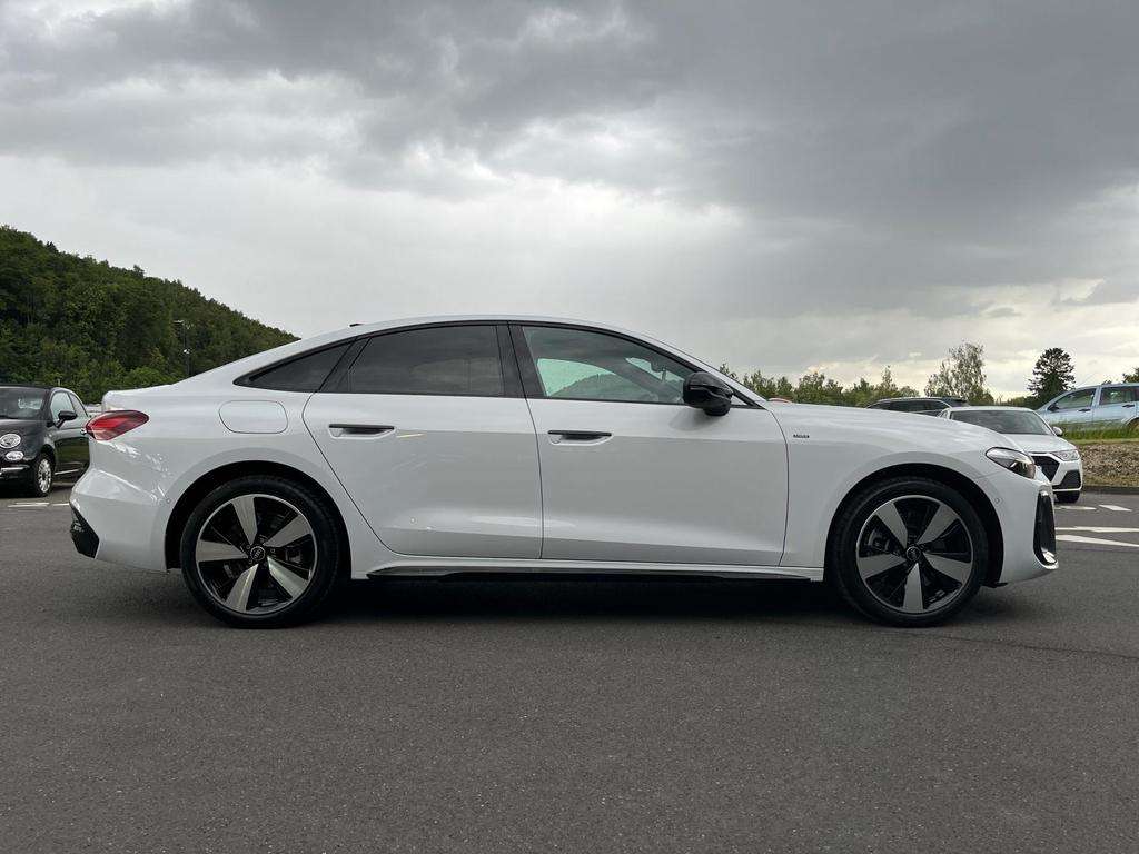 Audi A5 e-hybrid (PHEV) Audi A5 Berline Corporate S e-hybrid quattro 220 kW S tronic