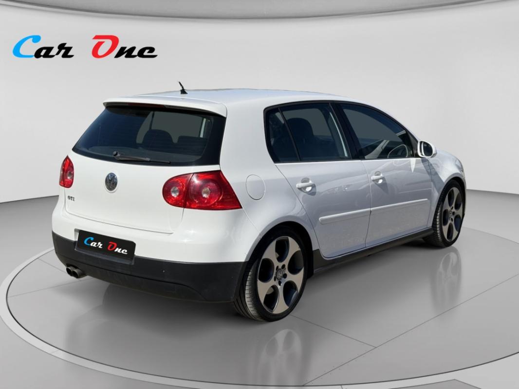 Volkswagen Golf GTI 2.0 T 16S FSI 200cv