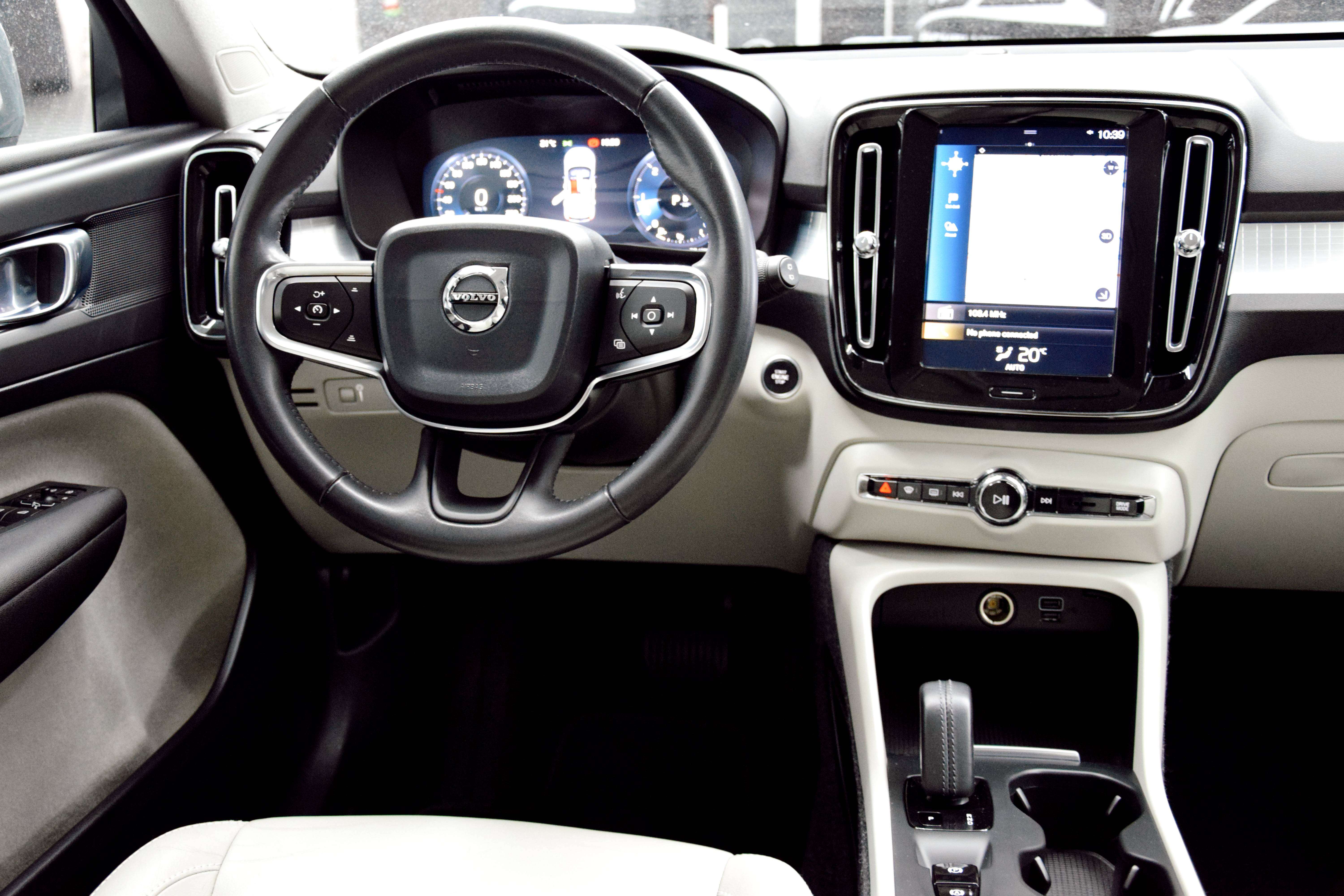 Volvo XC40 XC40 2.0 D3 AWD Momentum Pro Geartronic