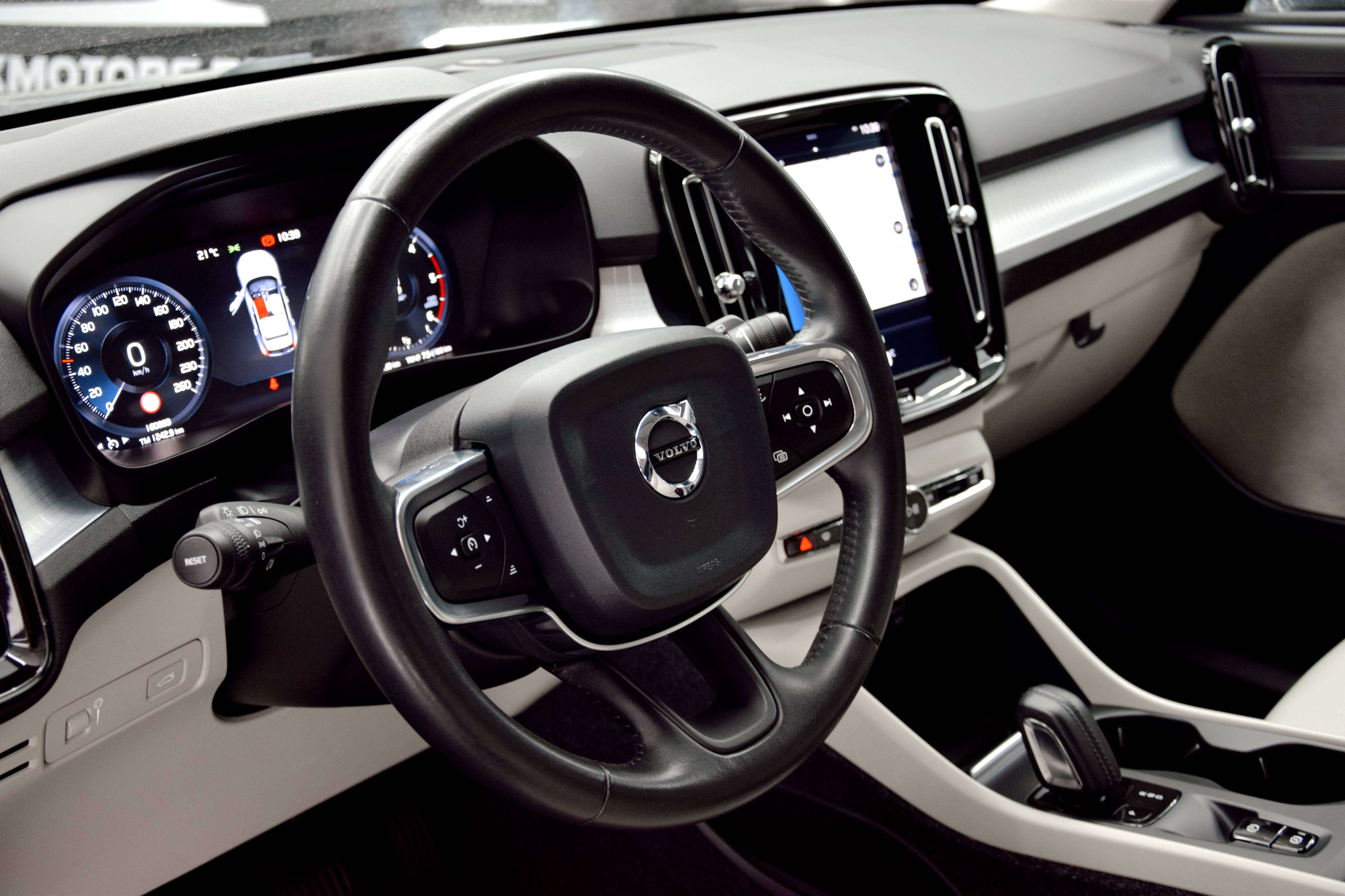 Volvo XC40 XC40 2.0 D3 AWD Momentum Pro Geartronic