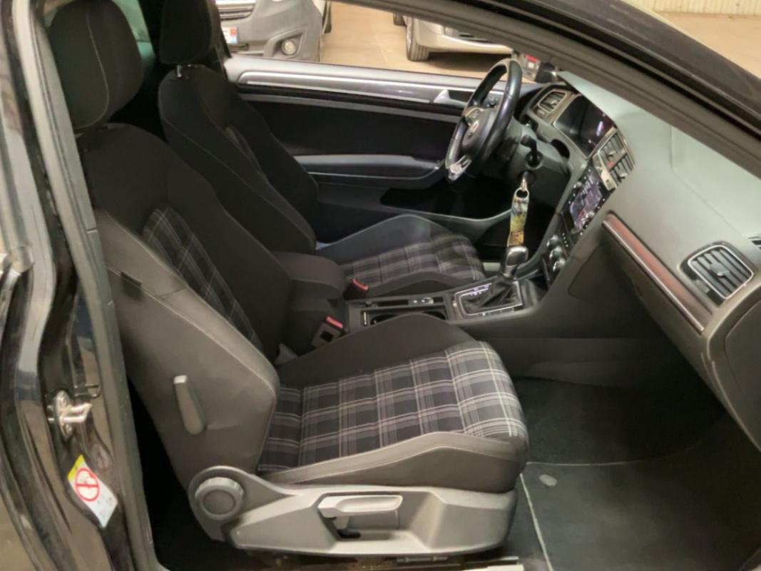 Volkswagen Golf GTD 2.0 TDI 184 DSG7 Cockpit