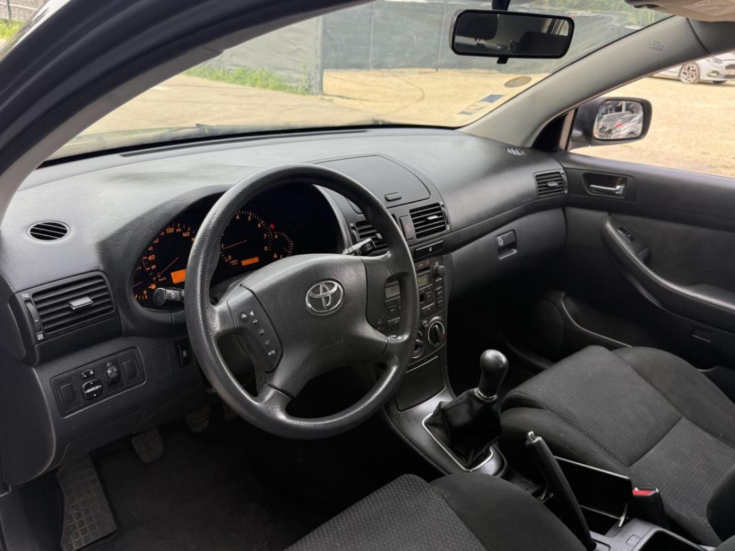 Toyota Avensis 1.8 130 VVT-i Linéa Terra 1ere Main