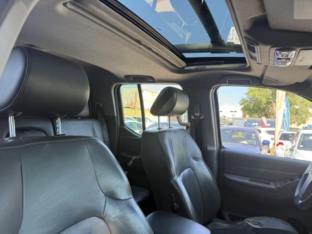 Nissan Navara 3.0 V6 dCi 231 4x4 Euro 5 Double Cab