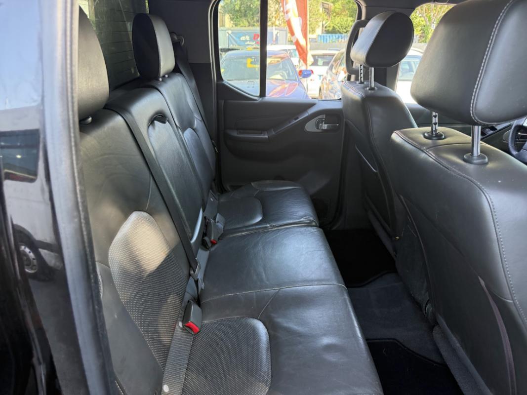 Nissan Navara 3.0 V6 dCi 231 4x4 Euro 5 Double Cab