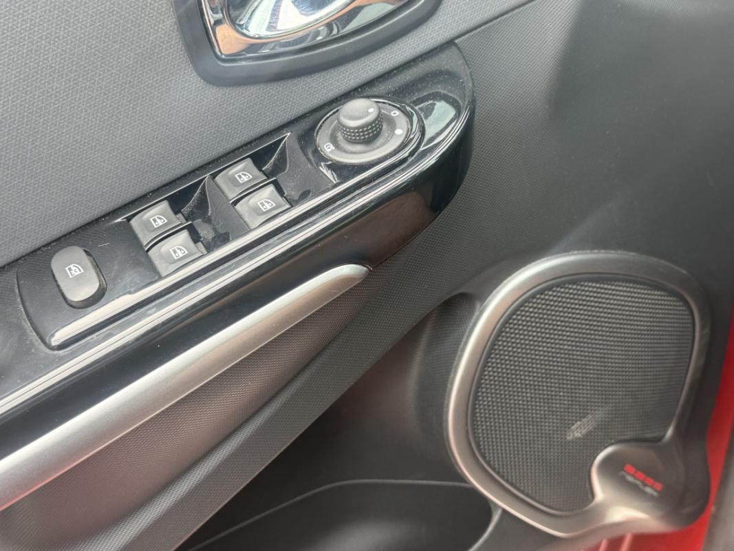 Renault Clio IV ESTATE TCe 120 GT EDC