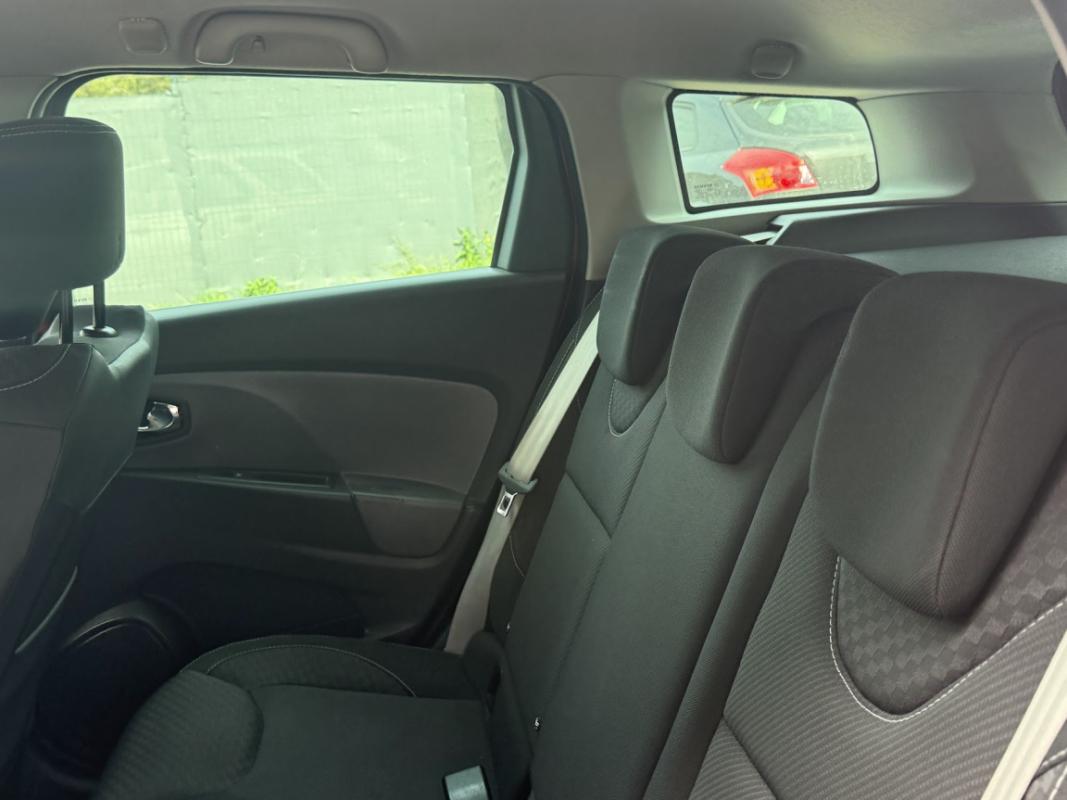 Renault Clio IV ESTATE TCe 120 GT EDC