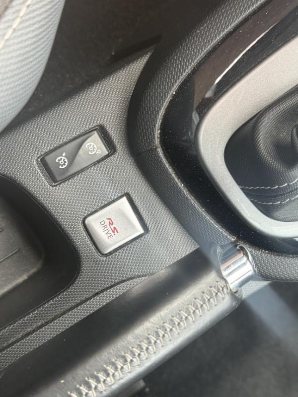Renault Clio IV ESTATE TCe 120 GT EDC