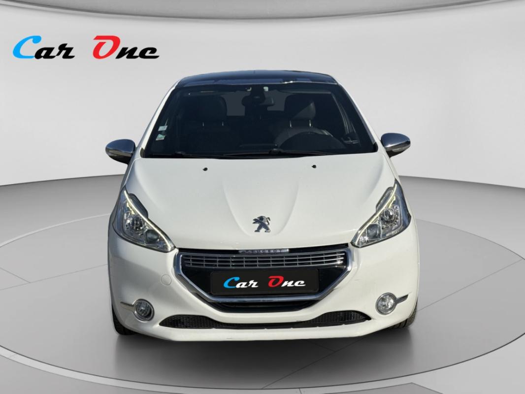 Peugeot 208 1.6 e-HDi 92cv XY Toit Panoramique