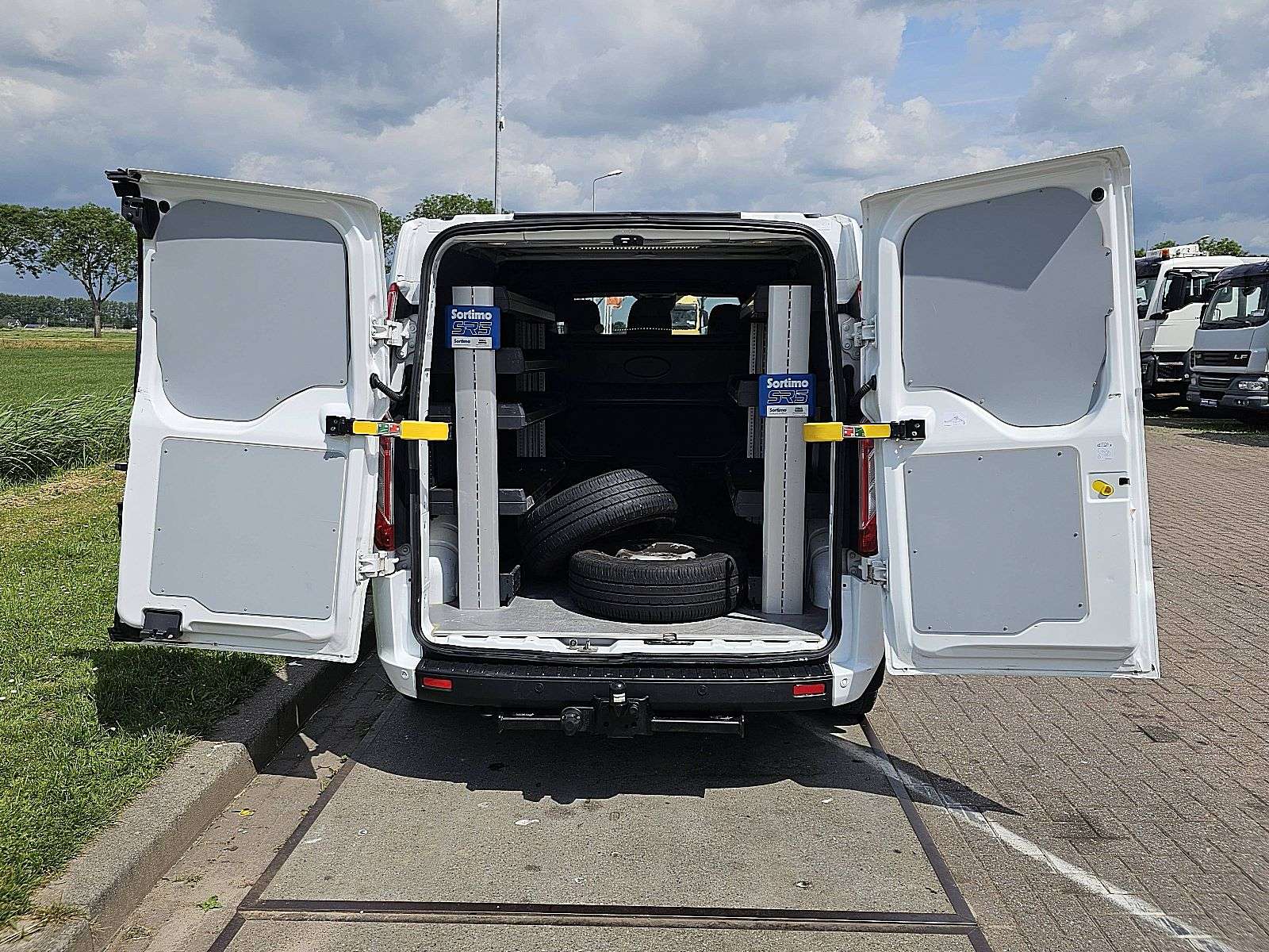 Ford Transit 130 2.0 TDCI L2H1 DC Trend ingericht 327521