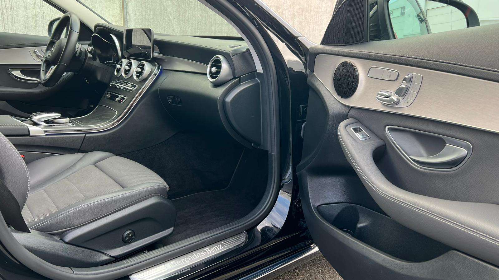 Mercedes-Benz C 300 PHEV Business Solution Luxury Limited 9G-TRONIC hy