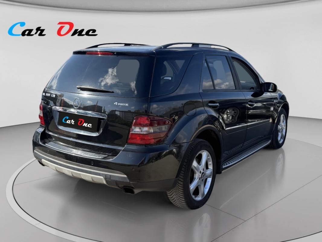 Mercedes-Benz Classe M ML 320 CDI V6 225cv BVA