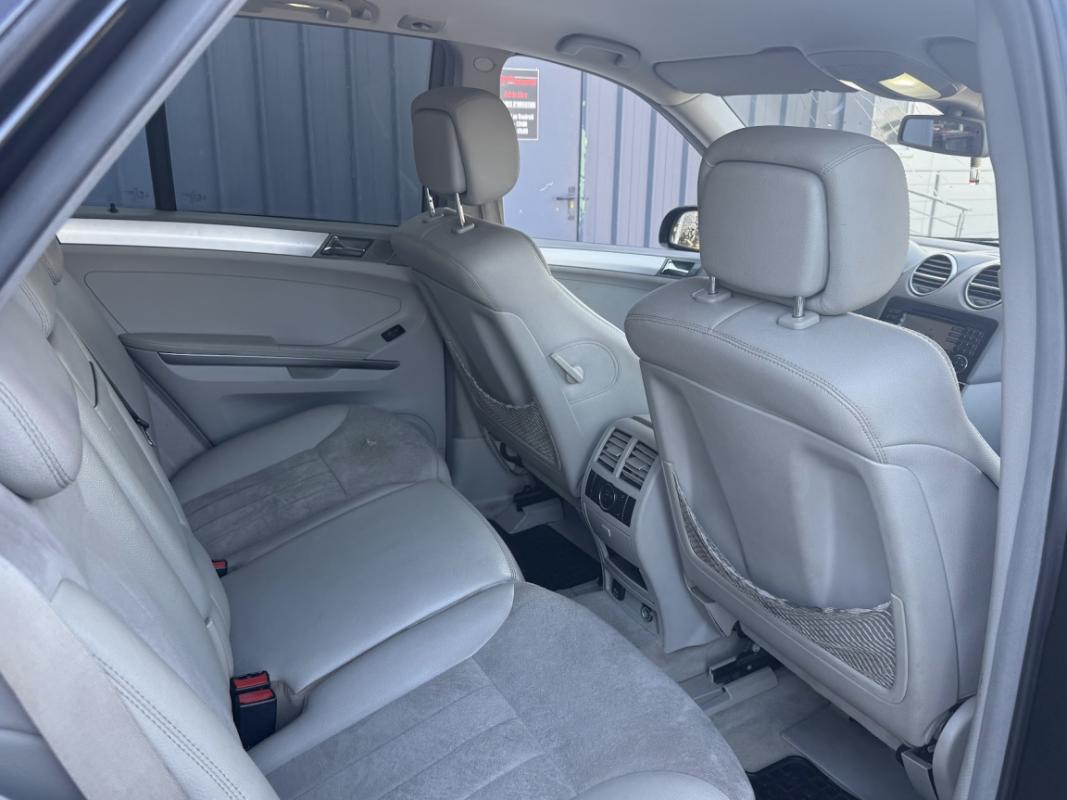 Mercedes-Benz Classe M ML 320 CDI V6 225cv BVA