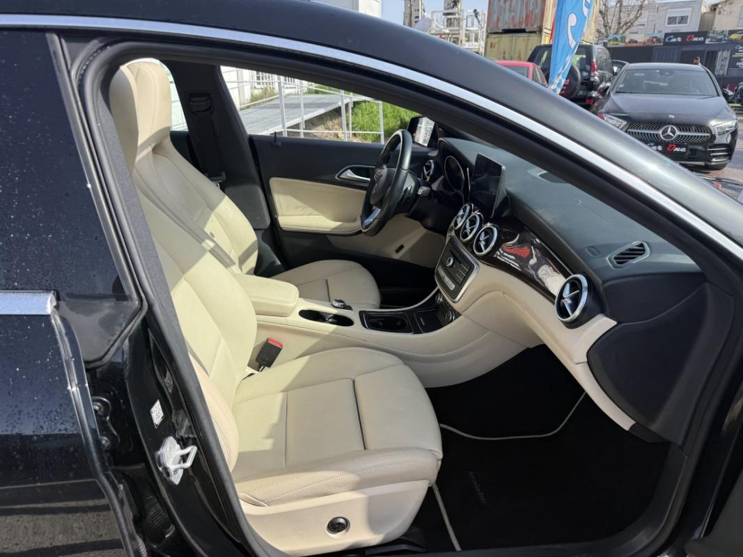 Mercedes-Benz Cla 250 Sensation 7-G DCT 210cv