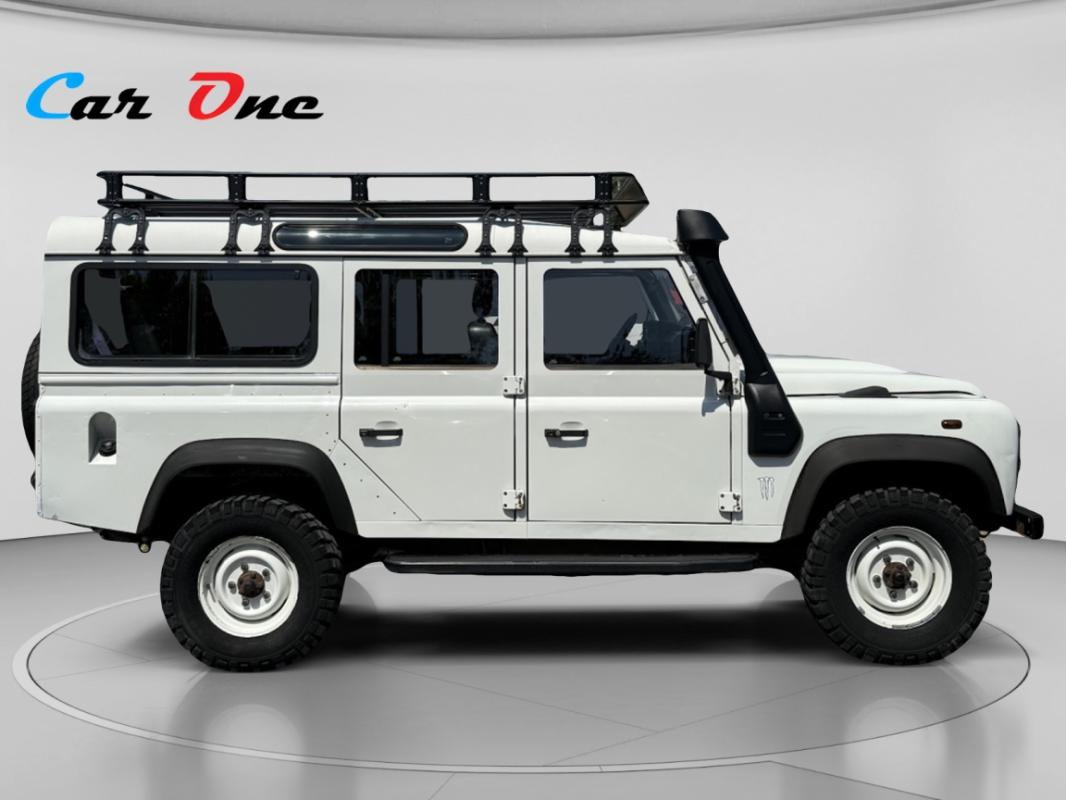 Land Rover Defender 110 2.4 Td4 110cv 7 Places