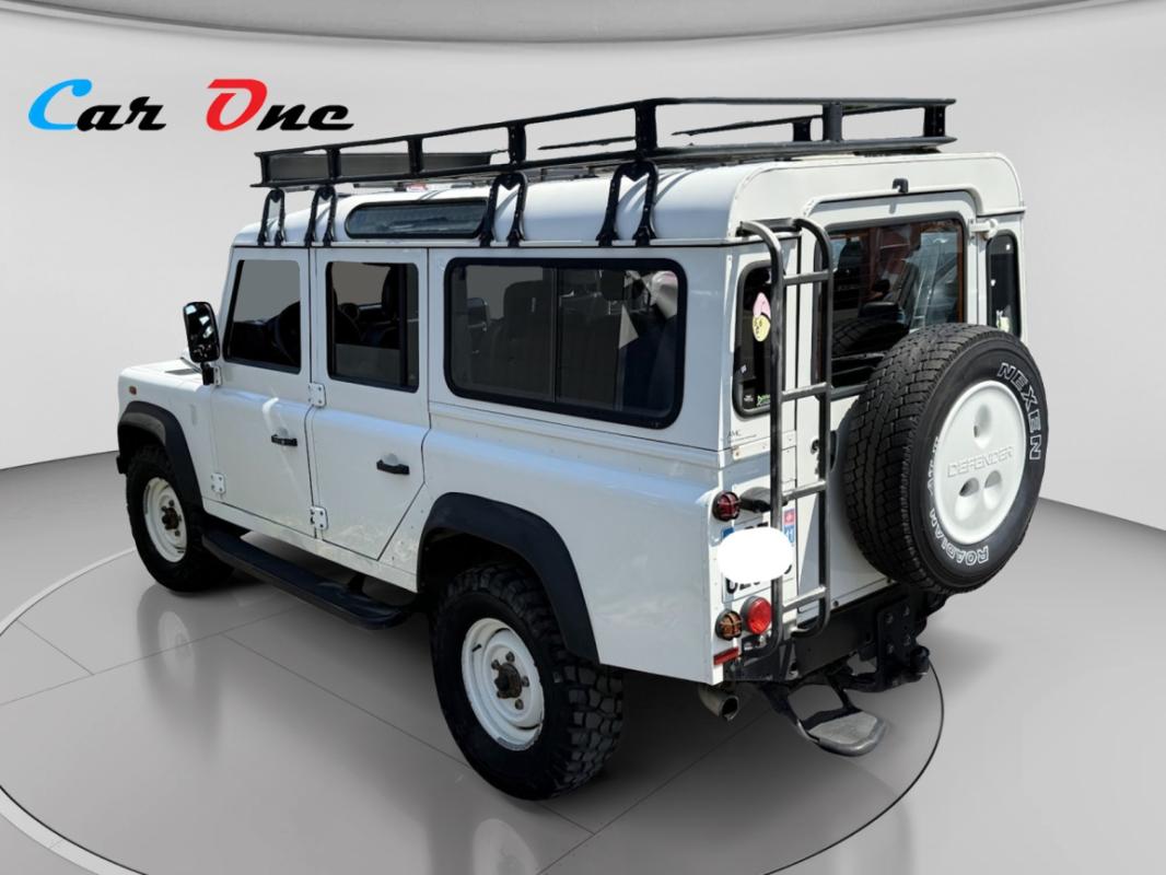 Land Rover Defender 110 2.4 Td4 110cv 7 Places