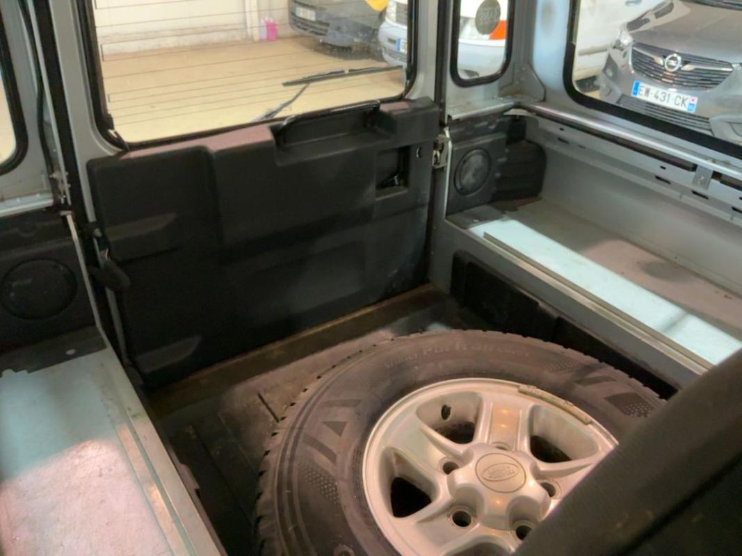 Land Rover Defender 90 II 2.4 Td4 122cv Station Wagon SE