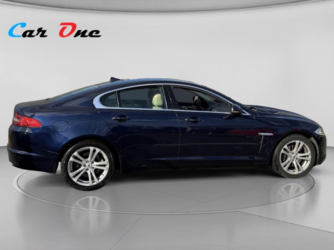 Jaguar Xf 2.2 D - 200 Luxe Premium BVA8