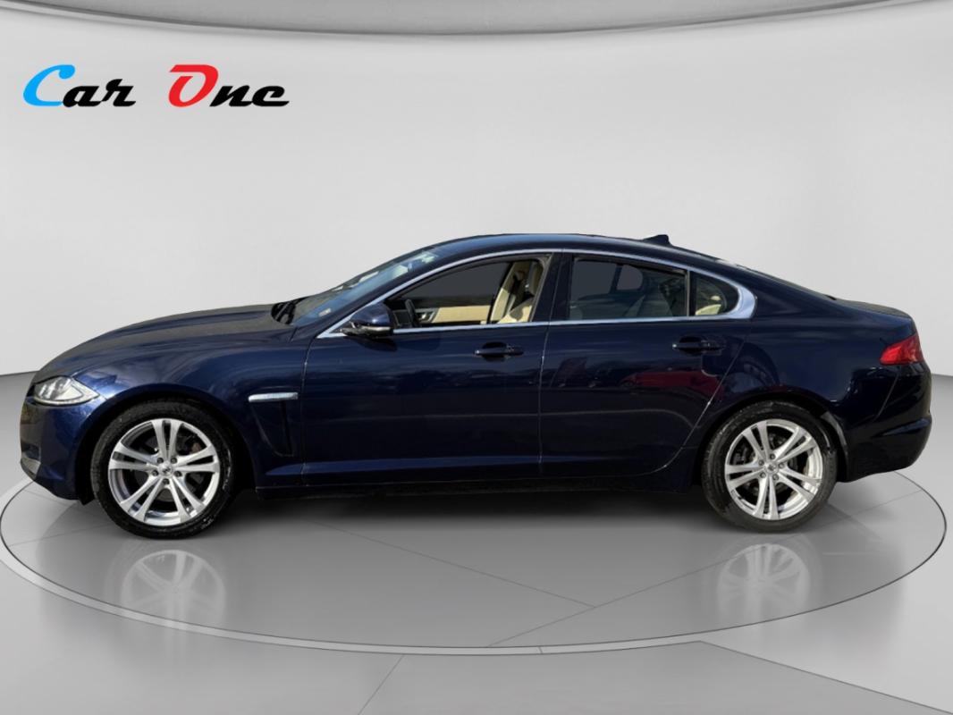 Jaguar Xf 2.2 D - 200 Luxe Premium BVA8