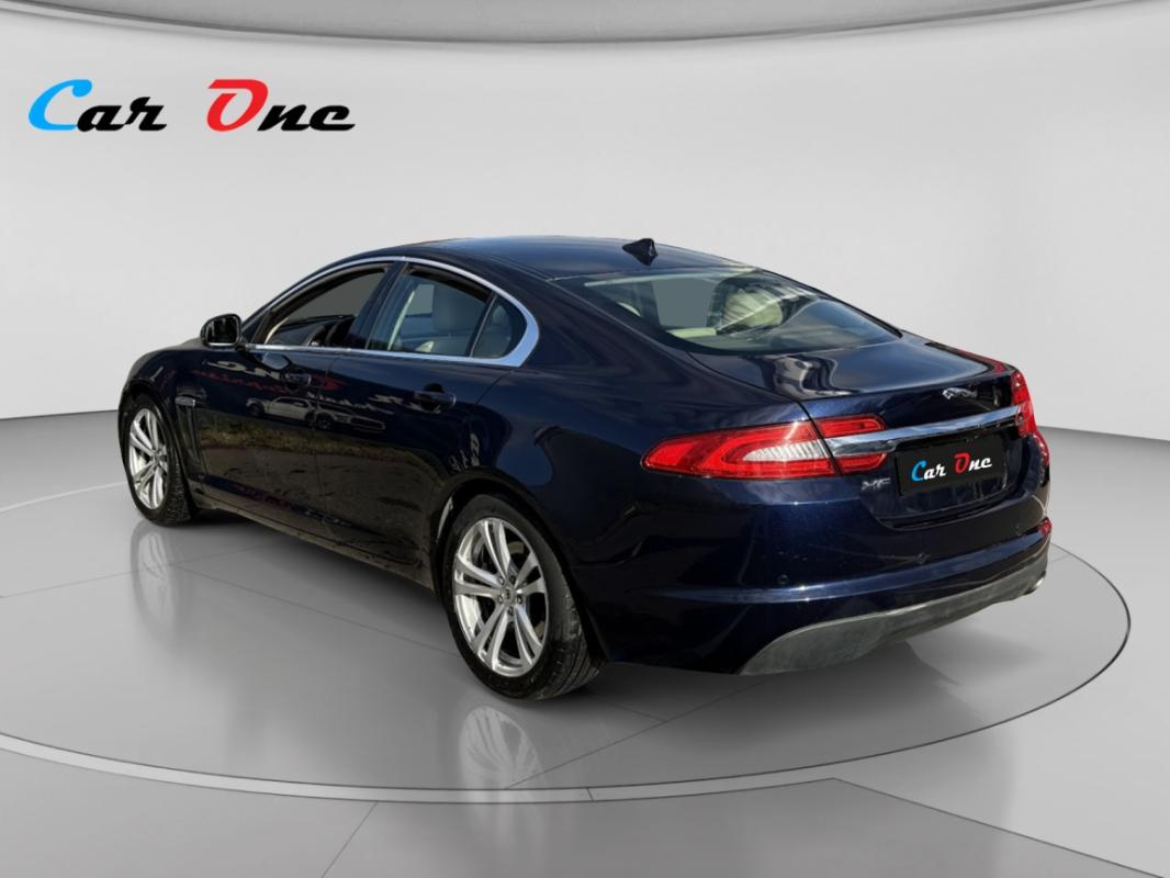 Jaguar Xf 2.2 D - 200 Luxe Premium BVA8
