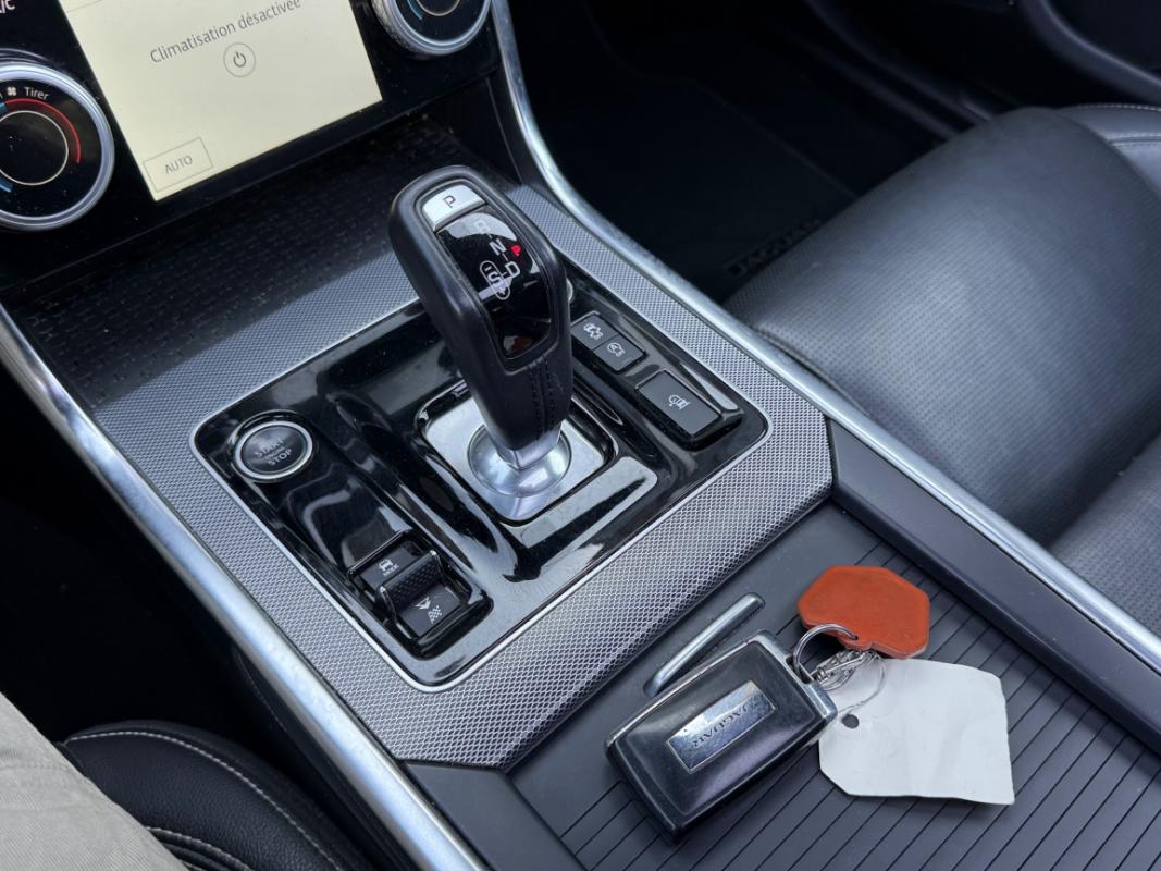 Jaguar Xe D180 BVA R-Dynamic HSE Facelift