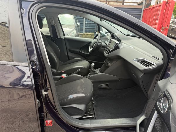 Peugeot 208 1.2 VTI 82 STYLE 5P